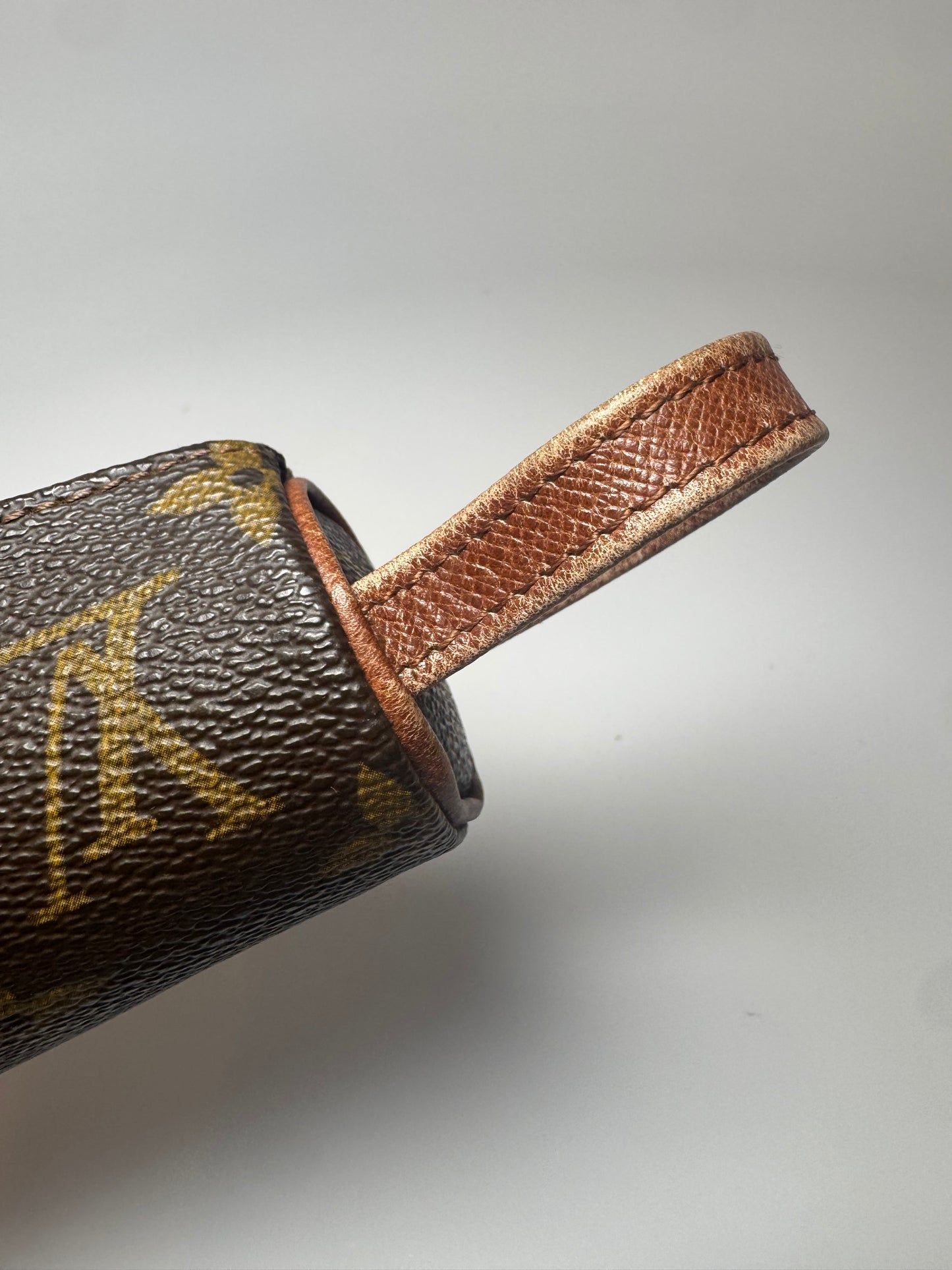 Louis Vuitton Mini Golf Ball Holder/Cosmetic Case