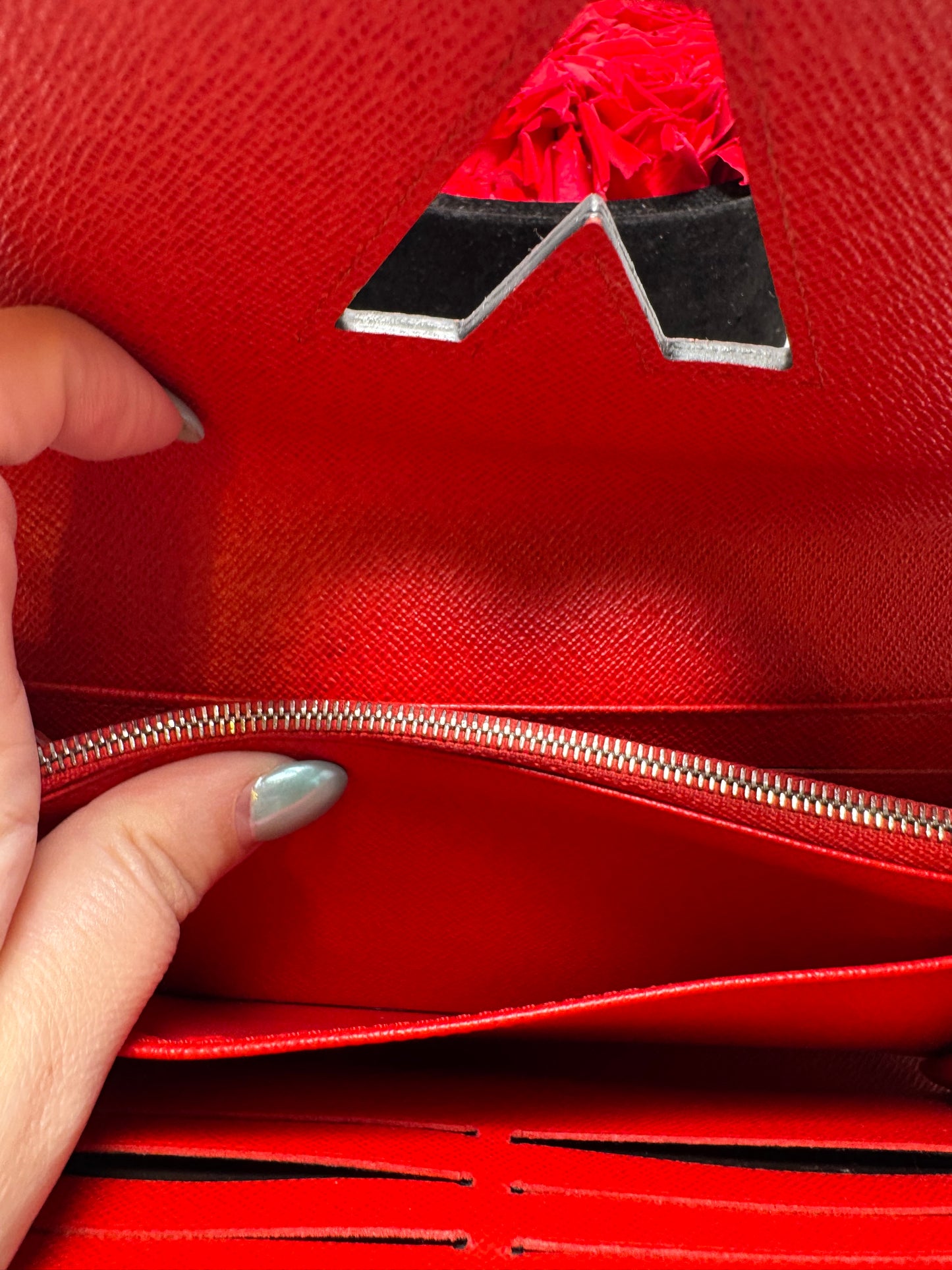 Louis Vuitton Twist Wallet in Coquelicot Red Epi leather