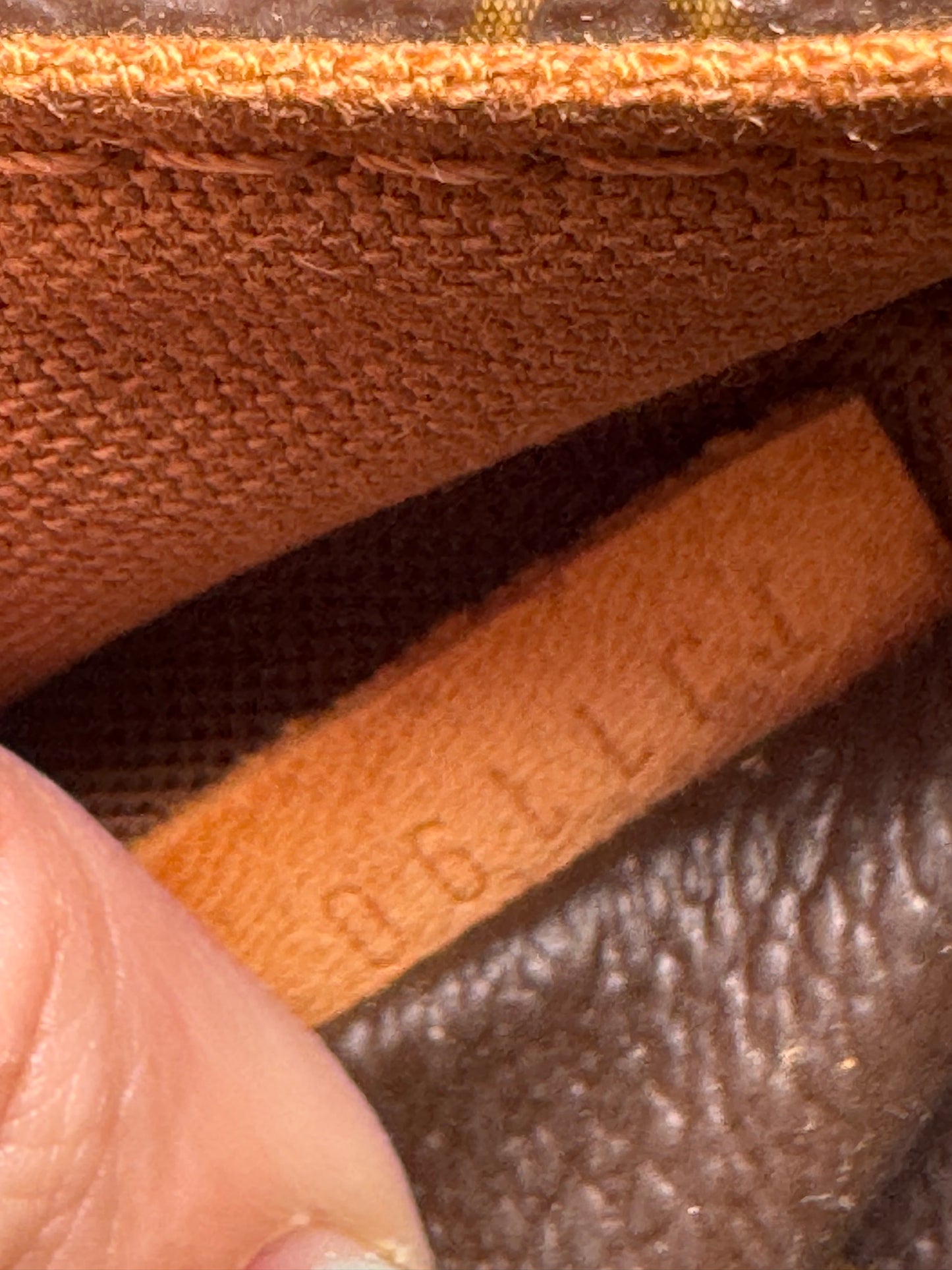 Louis Vuitton Totally MM Monogram Tote