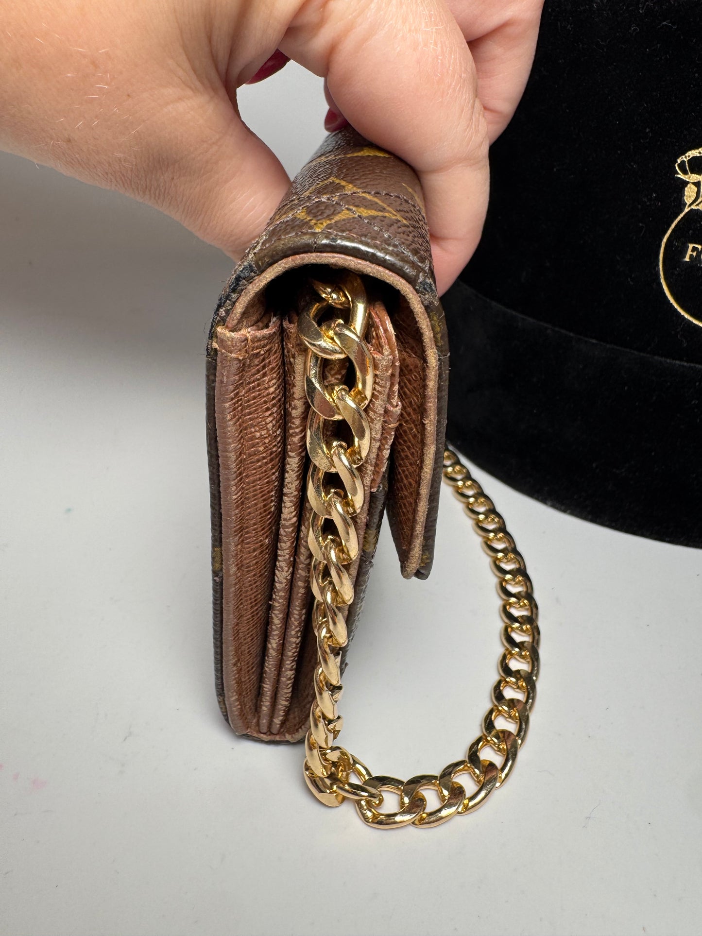 Louis Vuitton Limited Edition Etiole Sarah Wallet on Chain Monogram, Made in France 24th week of 2011