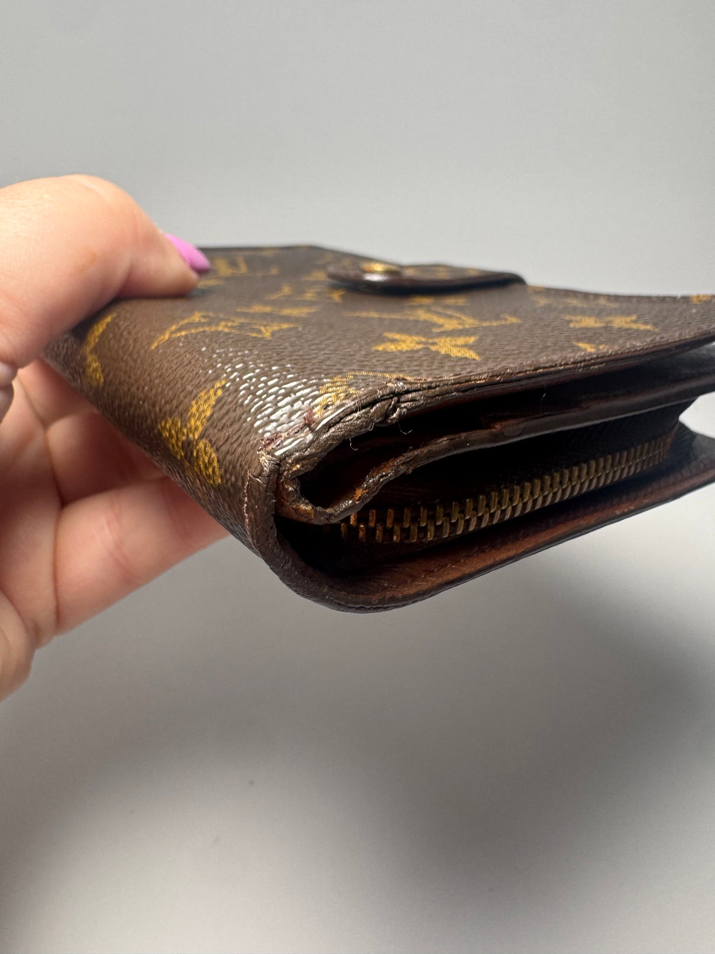Louis Vuitton Porte Papier Zip Monogram Wallet/Passport Holder- December 1997