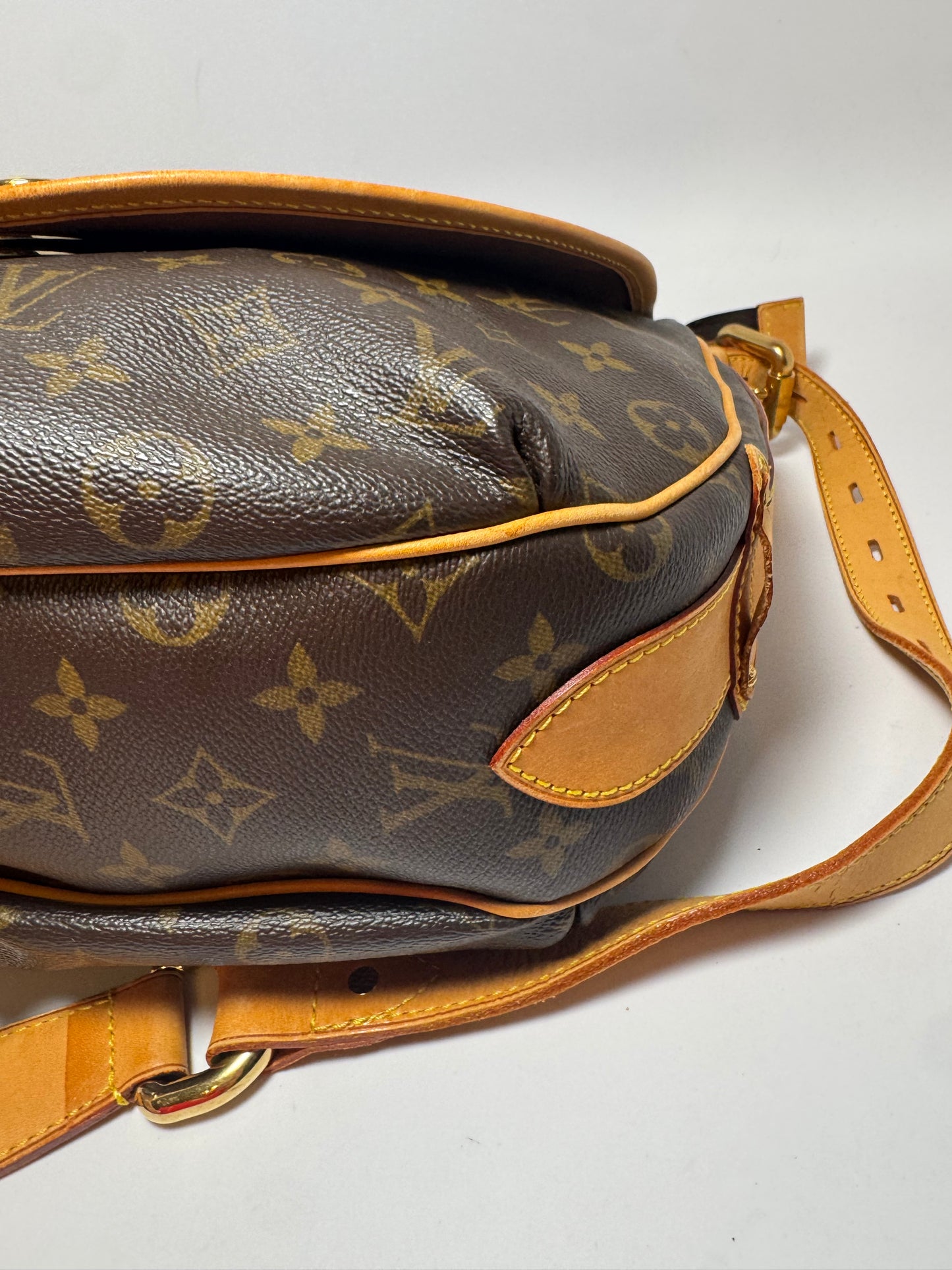 Louis Vuitton Tulum GM 2Way Crossbody/Shoulder Bag Monogram