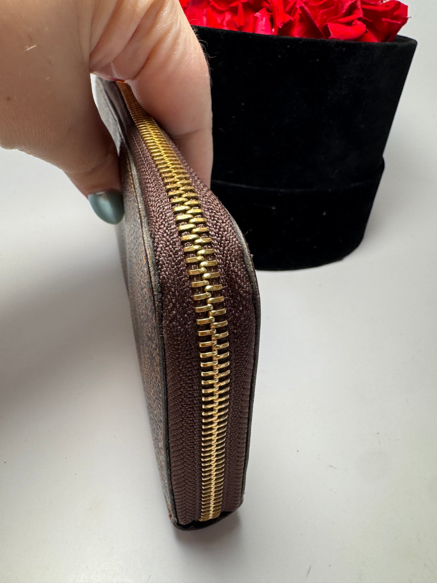 Louis Vuitton Damier Ebene Zippy Wallet