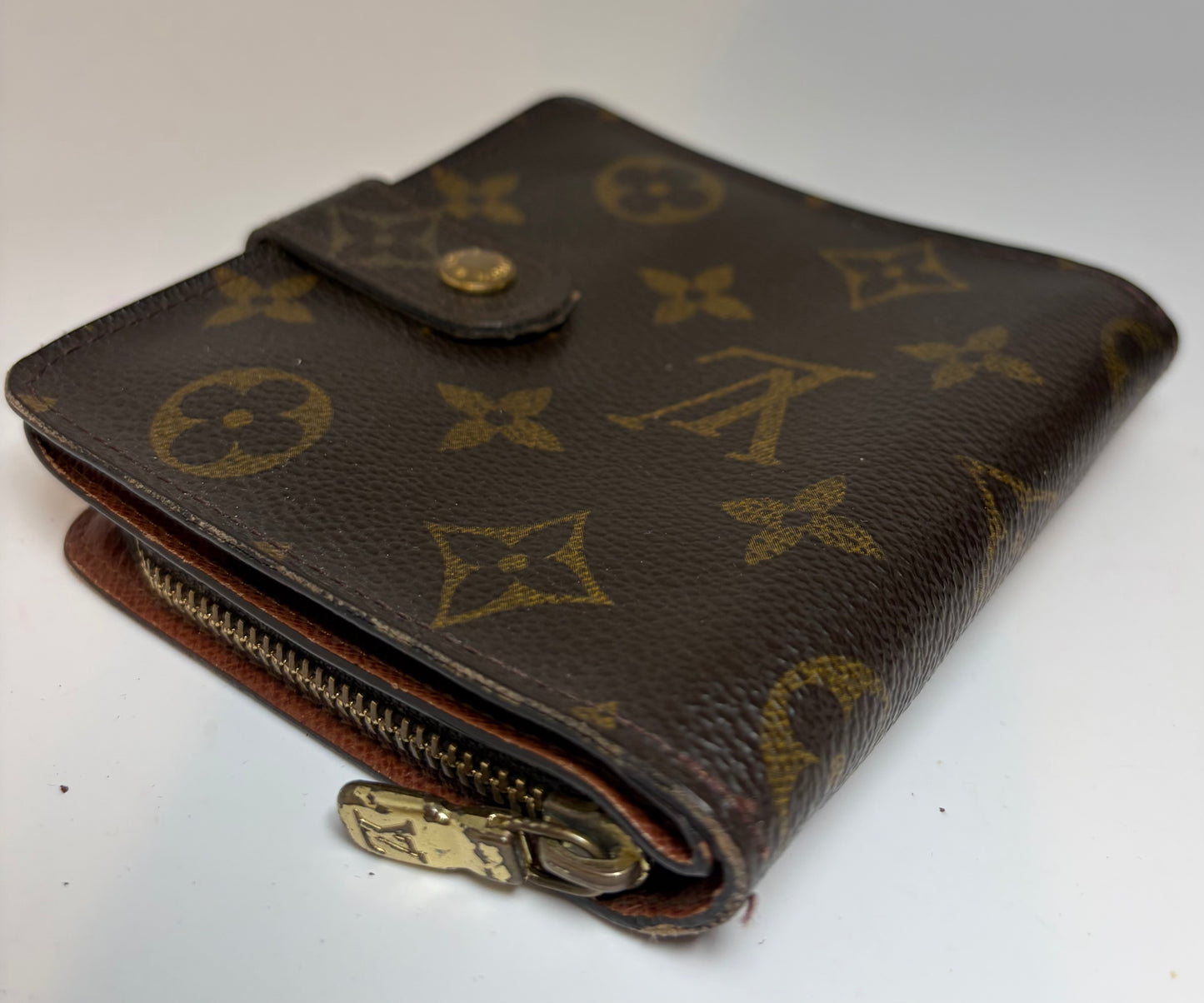 Louis Vuitton Zippy Monogram Compact Wallet, Made in Feb 2000