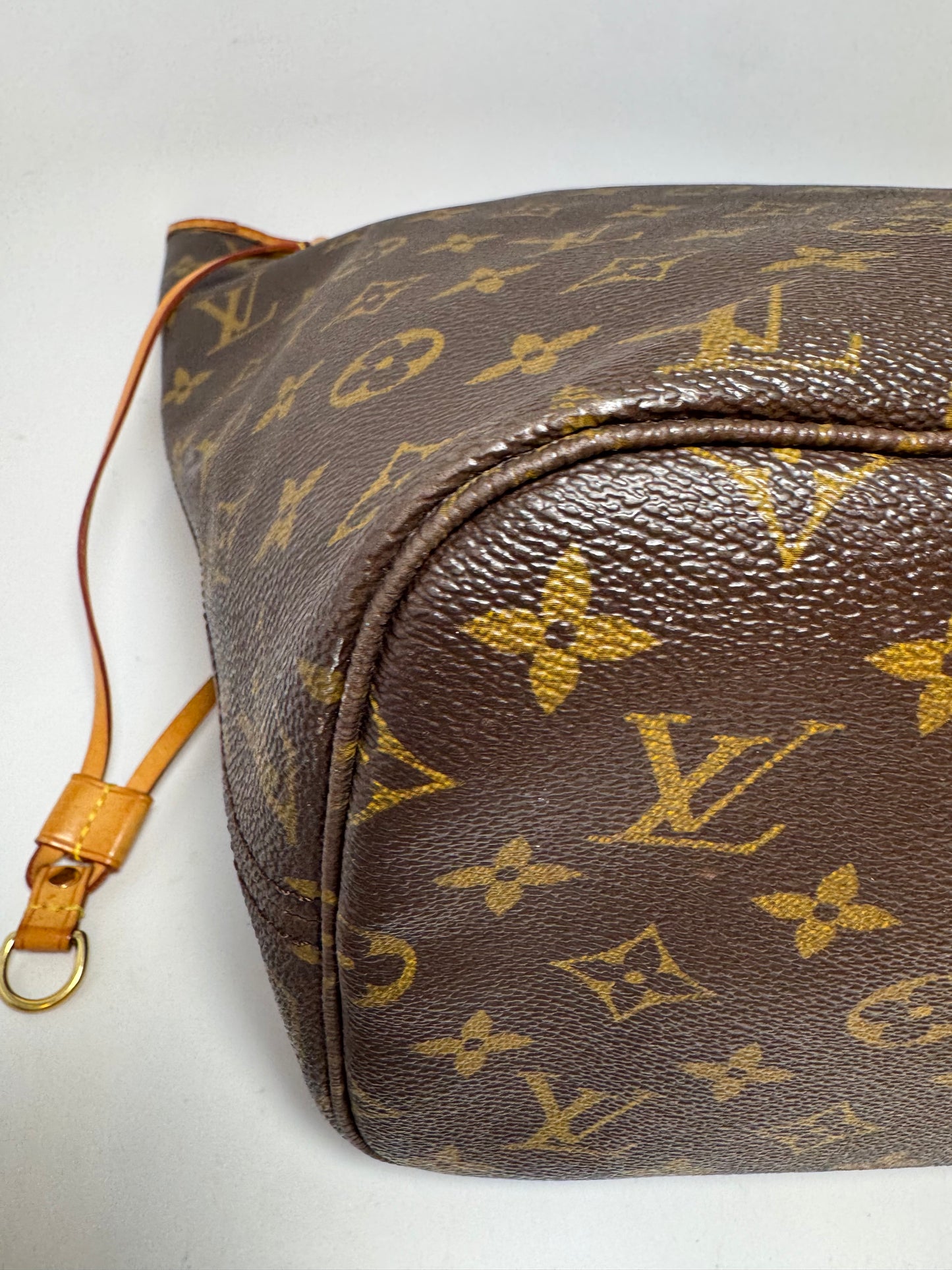 Louis Vuitton Neverfull MM Monogram Tote
