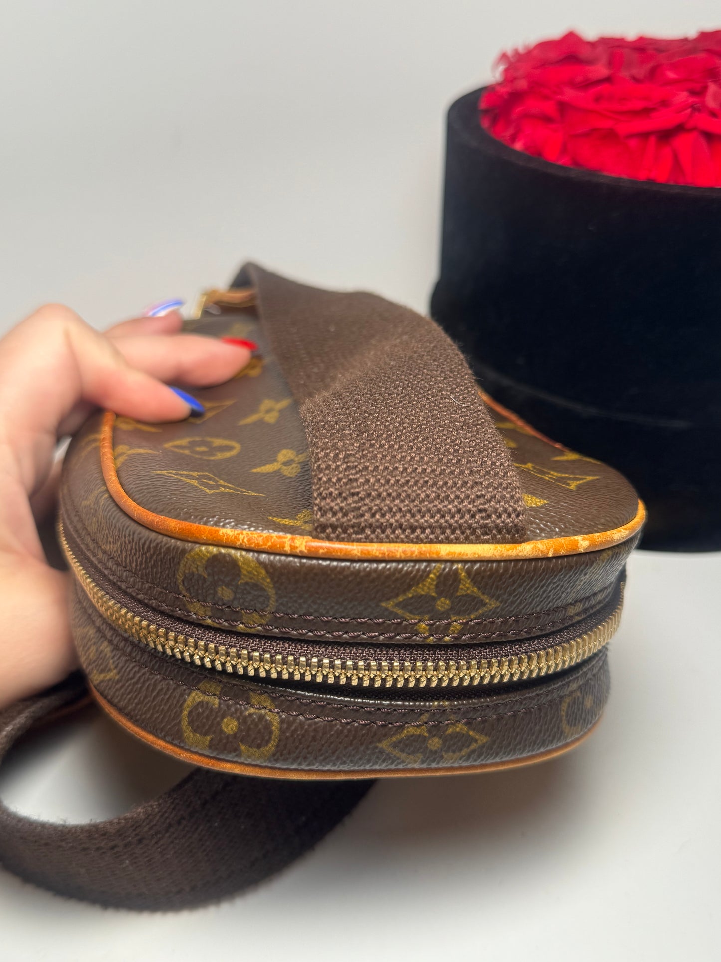 Louis Vuitton Monogram Gange Pochette Bum Bag/Sling Bag March 2001