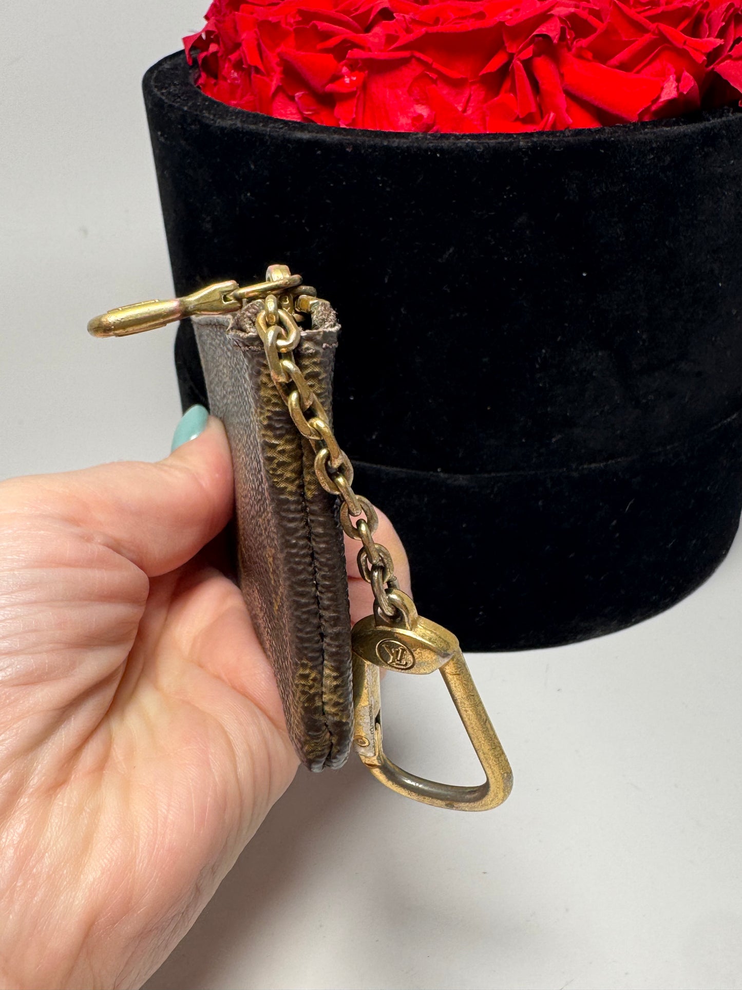 Louis Vuitton Key Pouch/Key Cles in Monogram