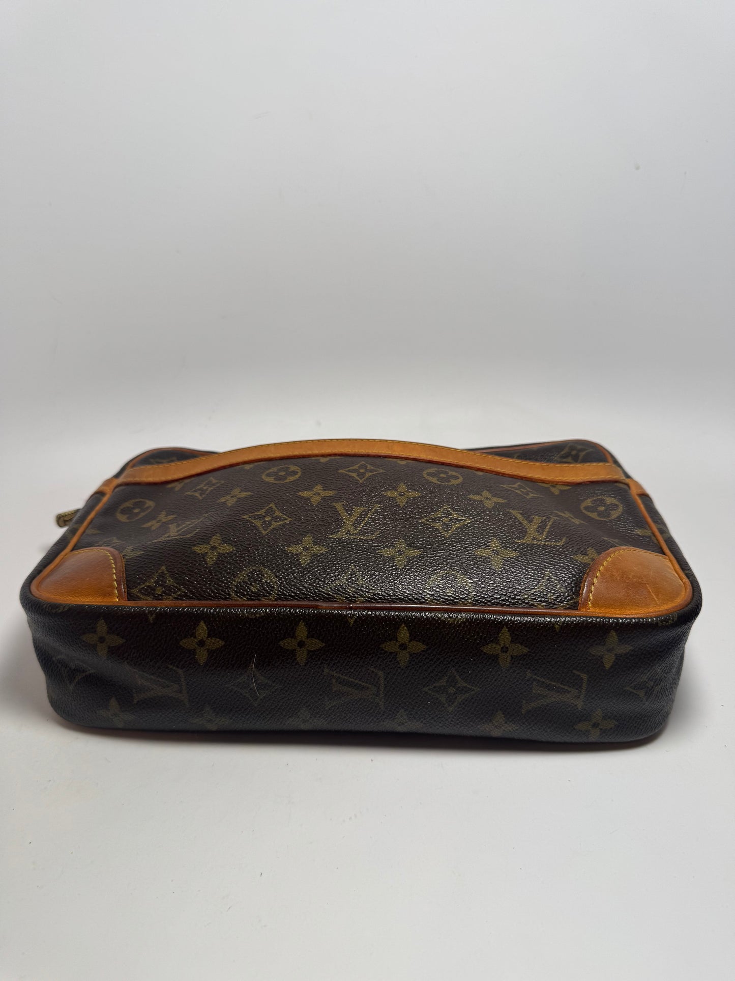 Louis Vuitton Compiegne 28 Clutch/Pouch/Toiletry Bag in Monogram