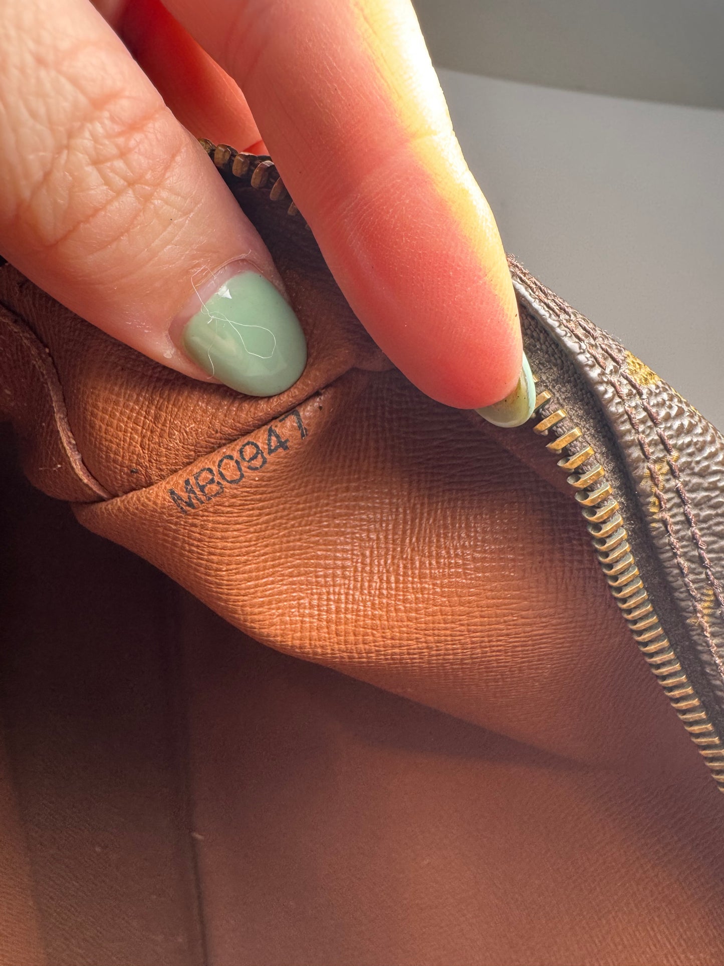 Louis Vuitton Trocadéro Monogram Crossbody/Shoulder Bag - Vintage