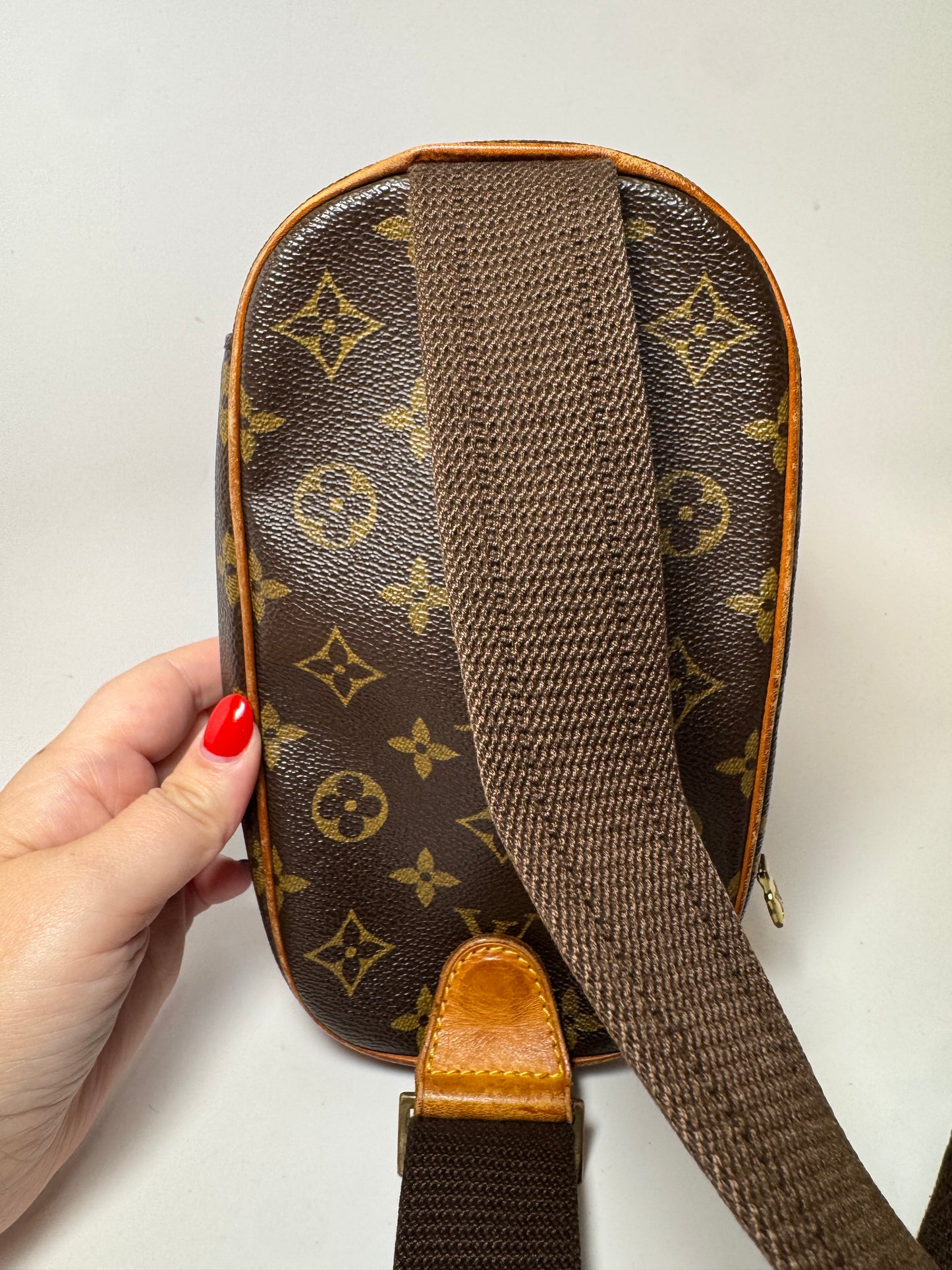 Louis Vuitton Monogram Gange Pochette Bum Bag/Sling Bag