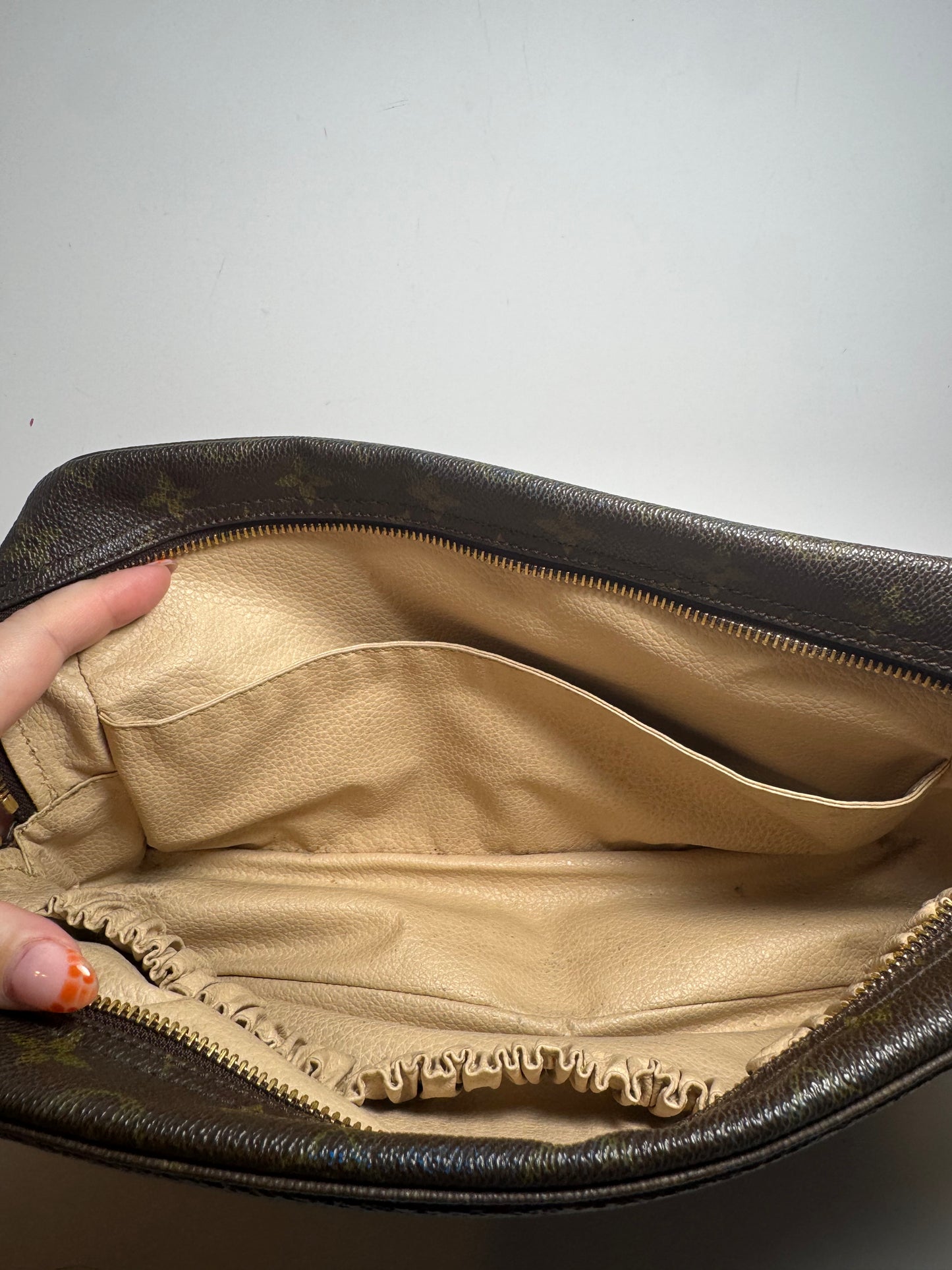 Louis Vuitton Trousse 28 Monogram Makeup Bag/Pouch