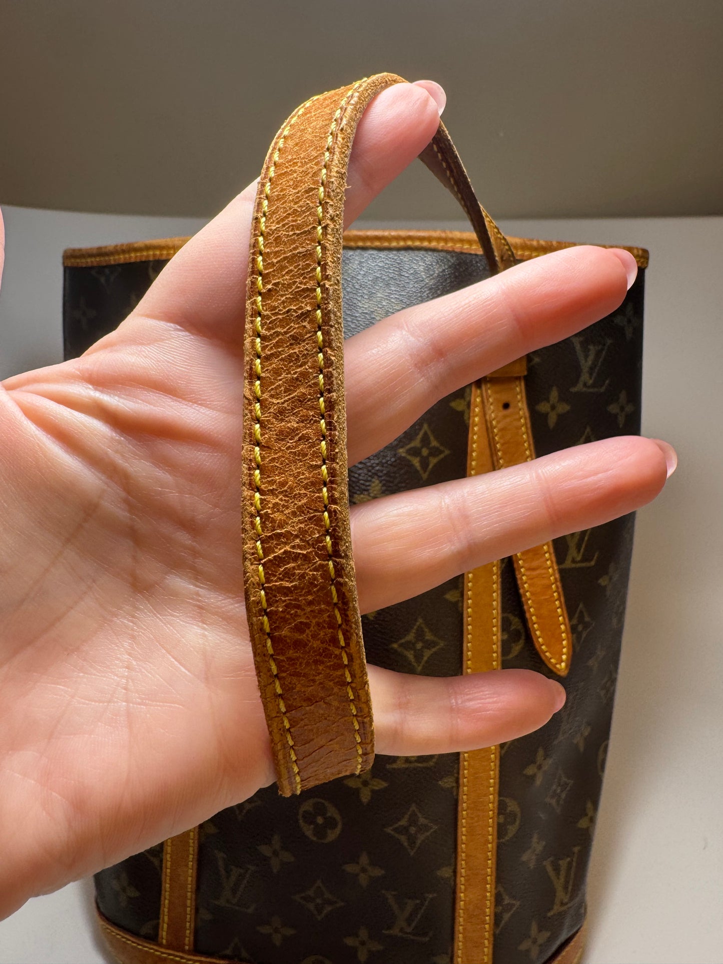 Louis Vuitton Bucket GM Monogram Tote Bag – Made in France