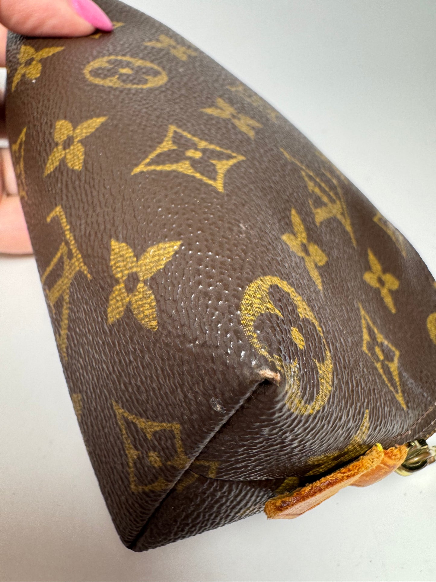 Louis Vuitton Cosmetic Pouch Monogram, November 2001