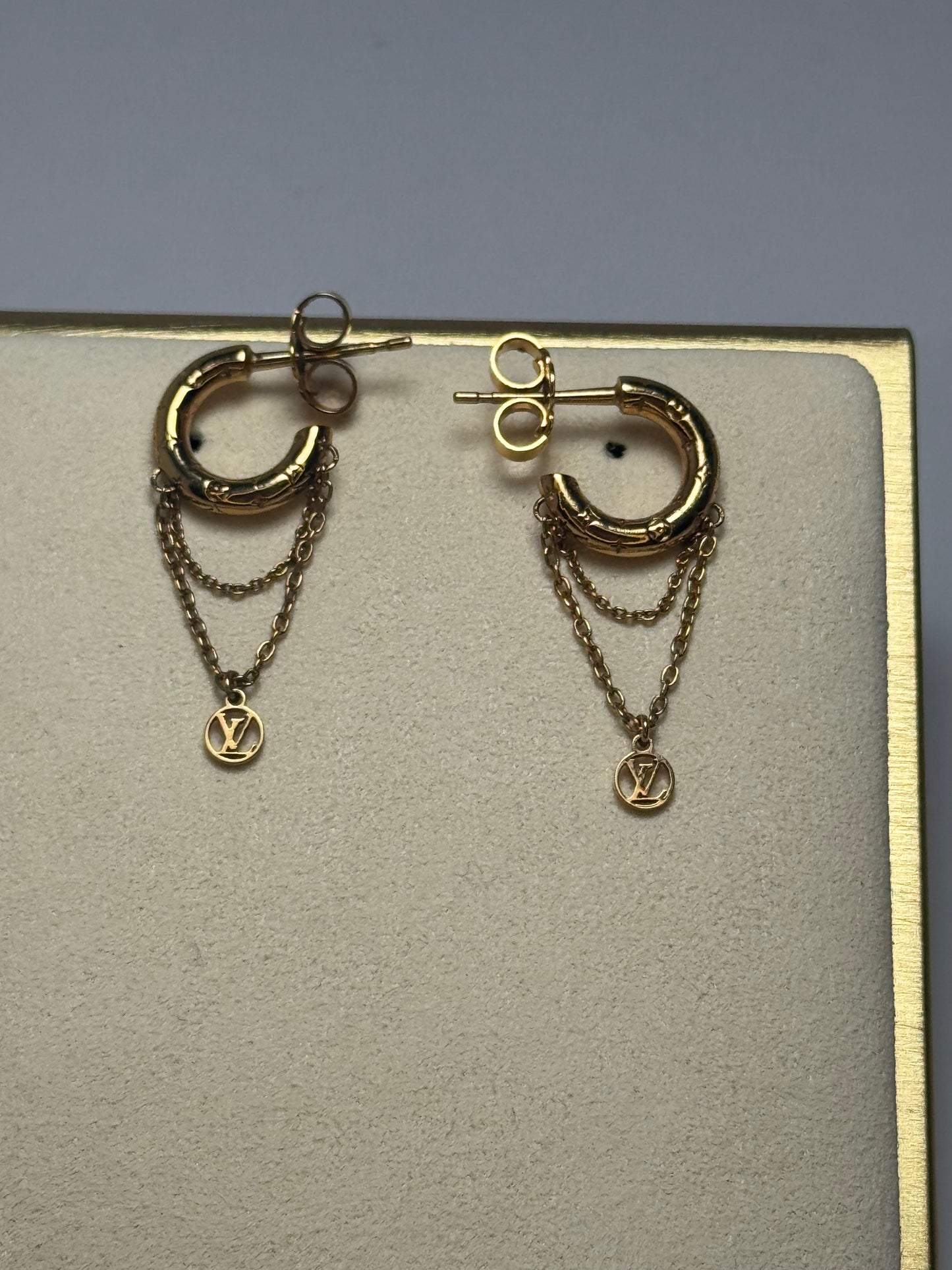 Louis Vuitton Boucle D'oreille Mini Hoop Nanogram Gold Hoop Chain Earrings