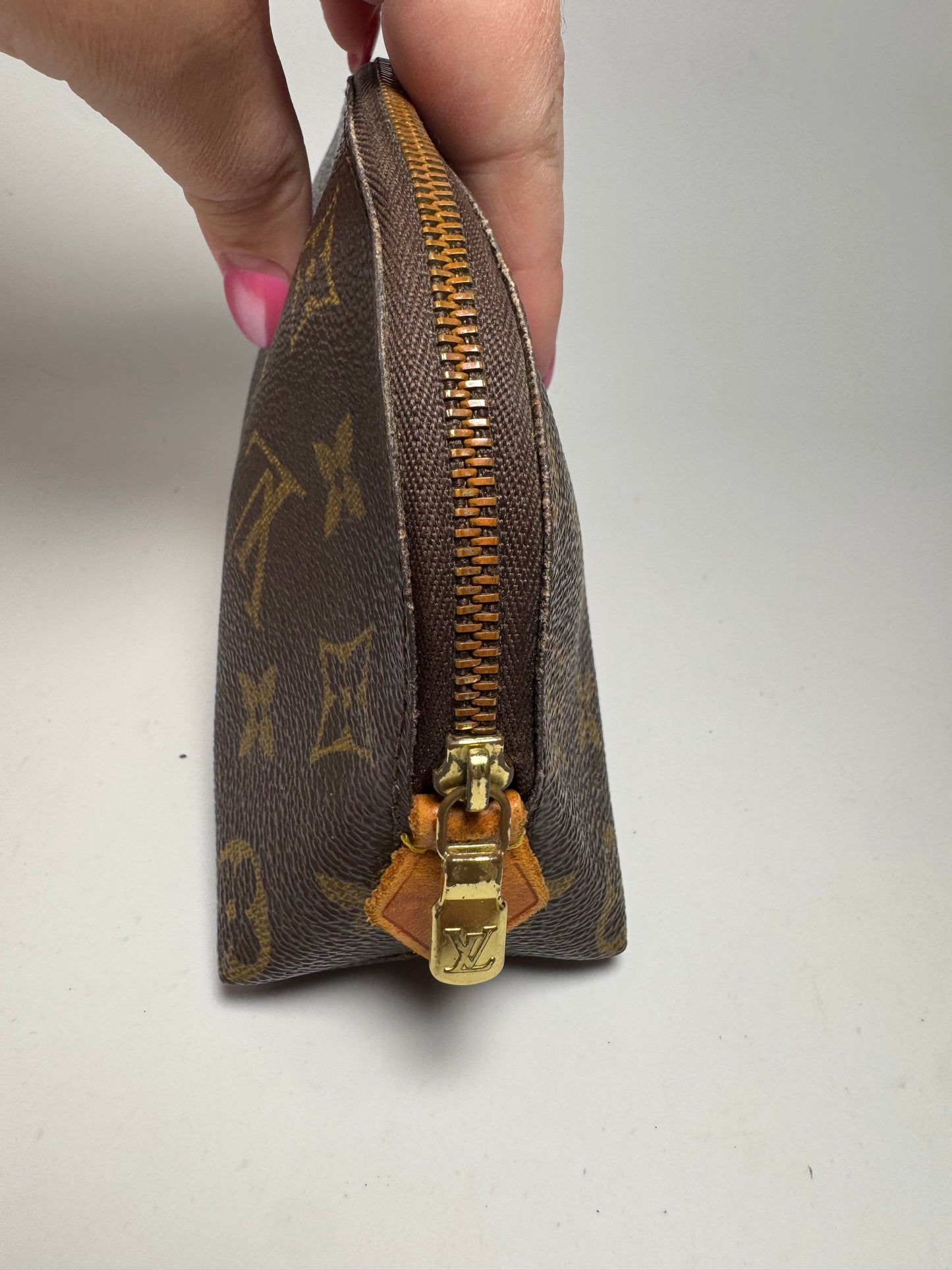 Louis Vuitton Cosmetic Pouch Monogram, November 2001