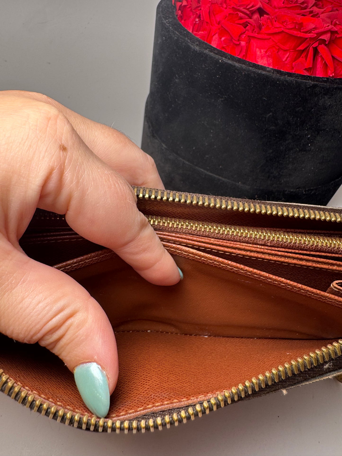 Louis Vuitton Monogram Zippy Wallet