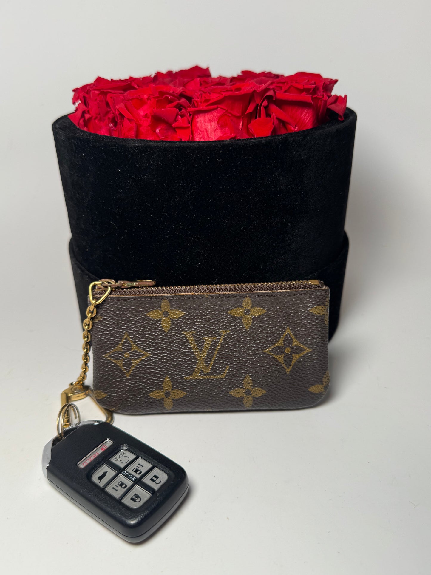 Louis Vuitton Key Pouch/Key Cles in Monogram