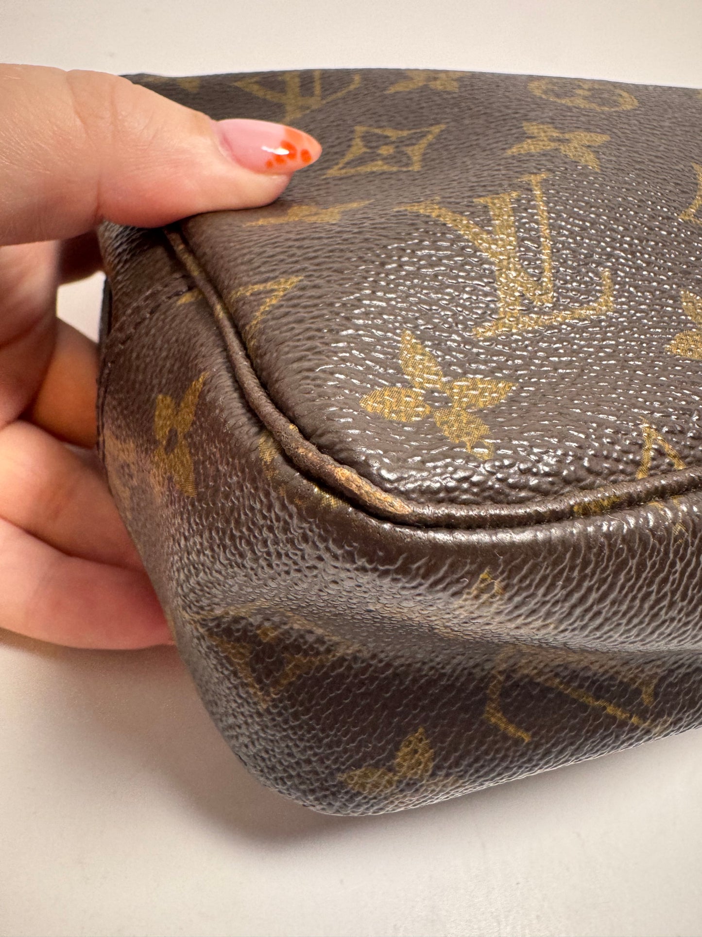 Louis Vuitton Trousse 23 Monogram Cosmetic Case/Toiletry Bag