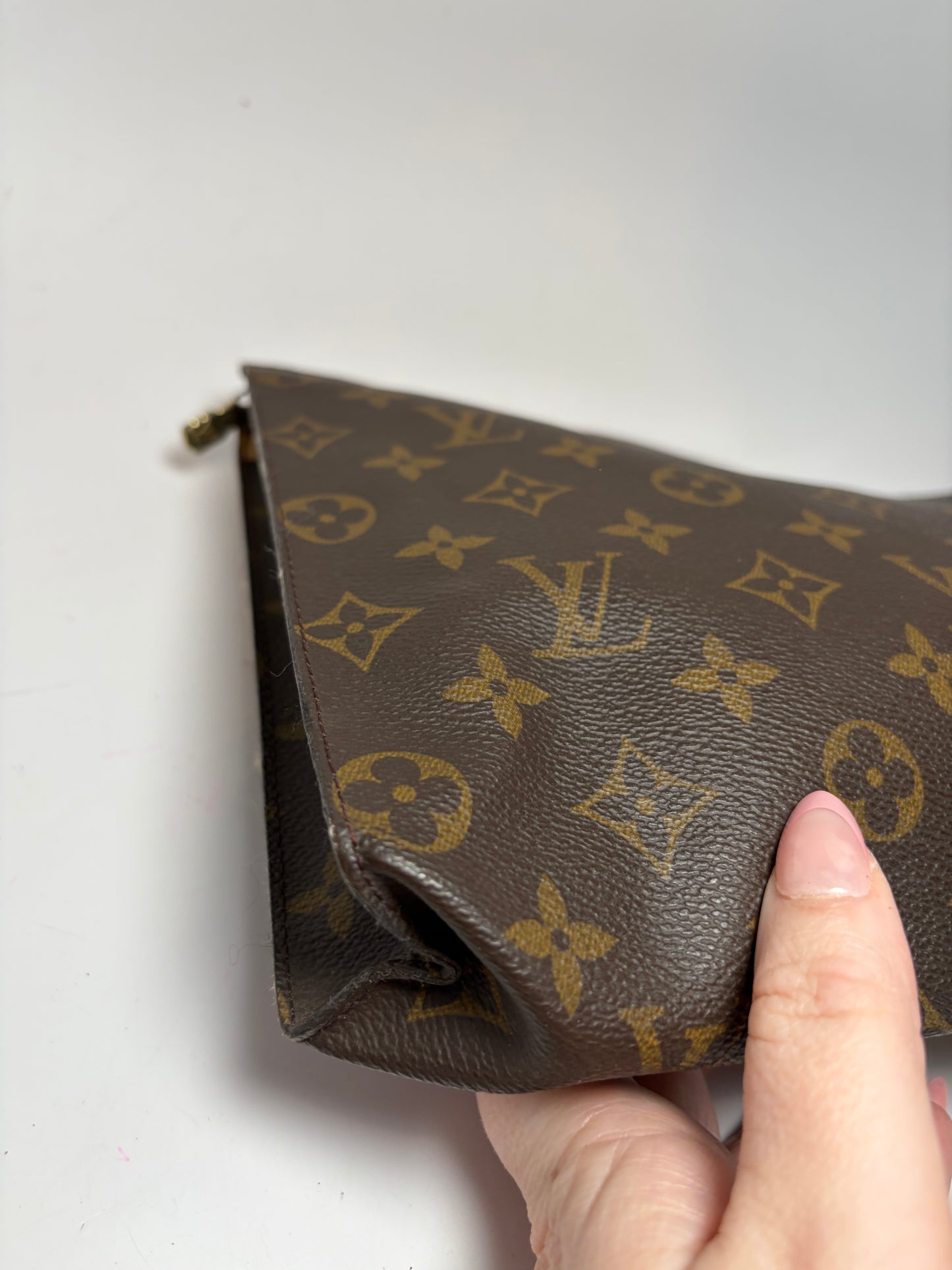 Louis Vuitton Toiletry Pouch 26, Made in France