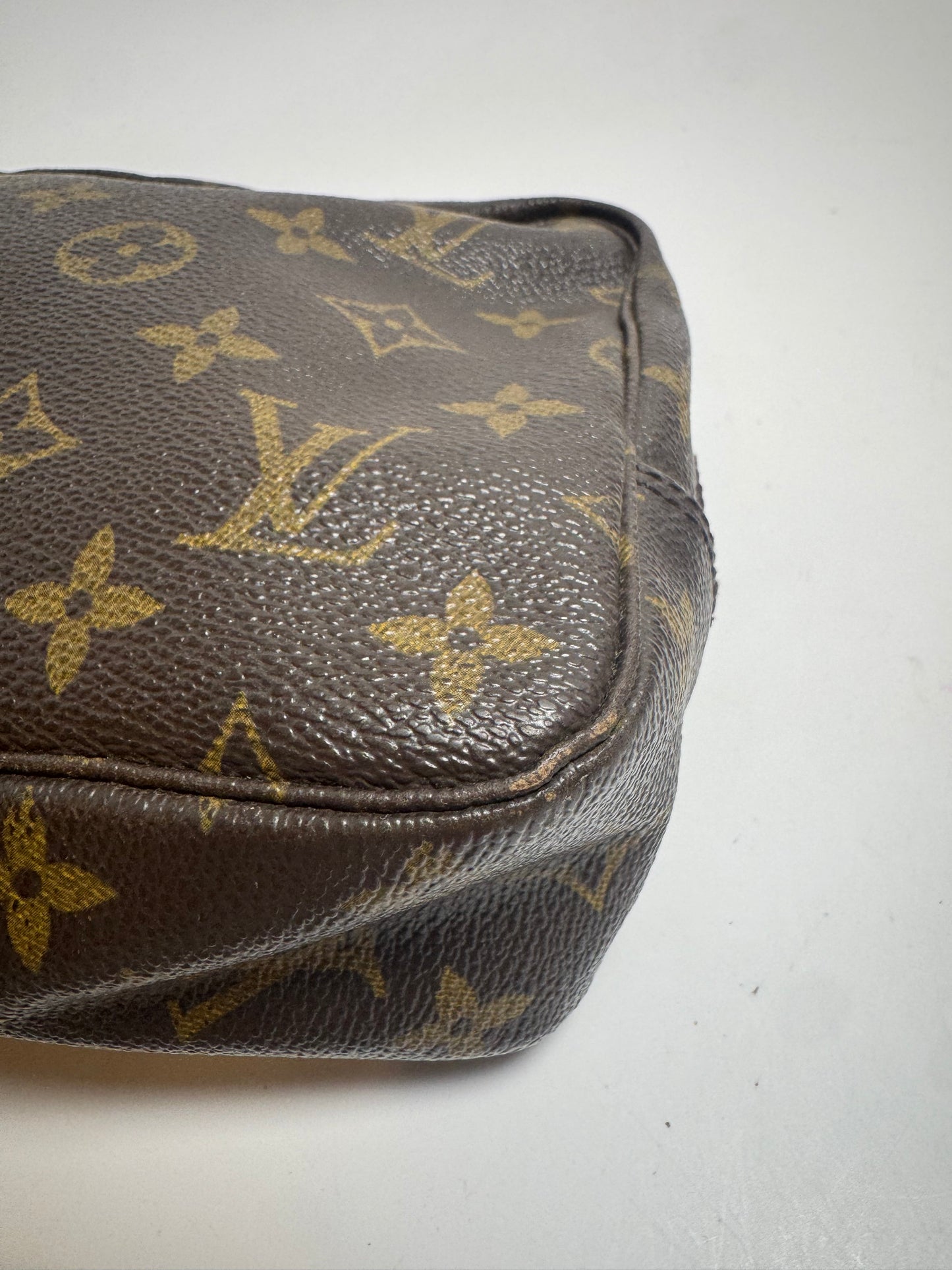 Louis Vuitton Trousse 23 Monogram Cosmetic Case/Toiletry Bag