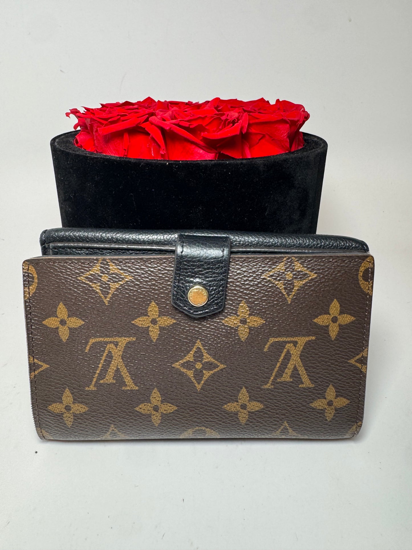 Louis Vuitton Monogram Pallas Envelope Wallet w/Black Leather