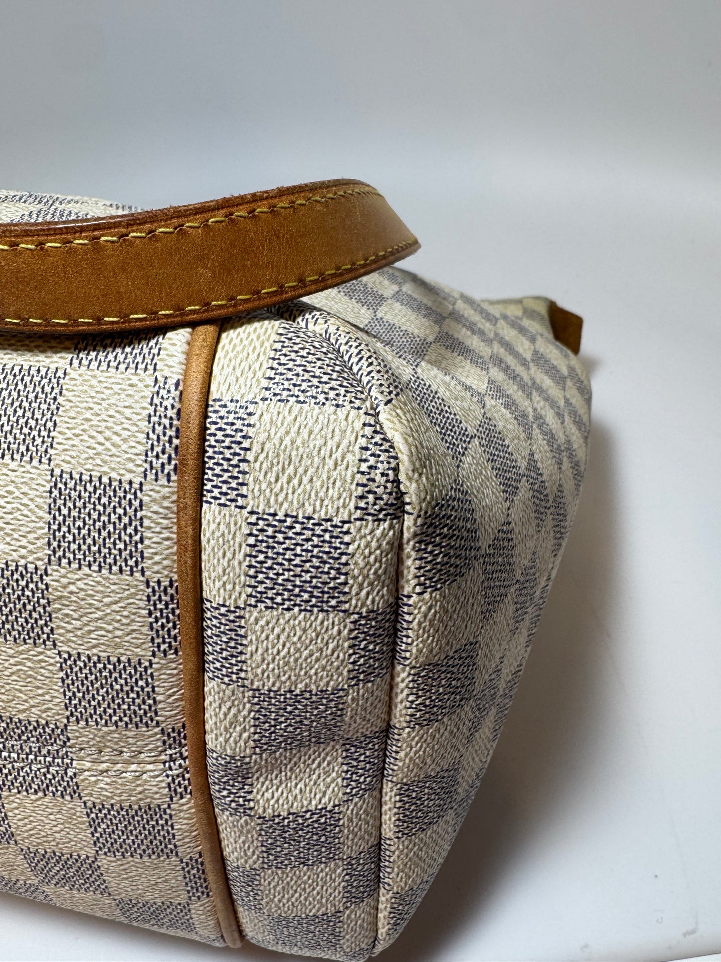 Louis Vuitton Totally MM in Damier Azur Tote Shoulder Bag