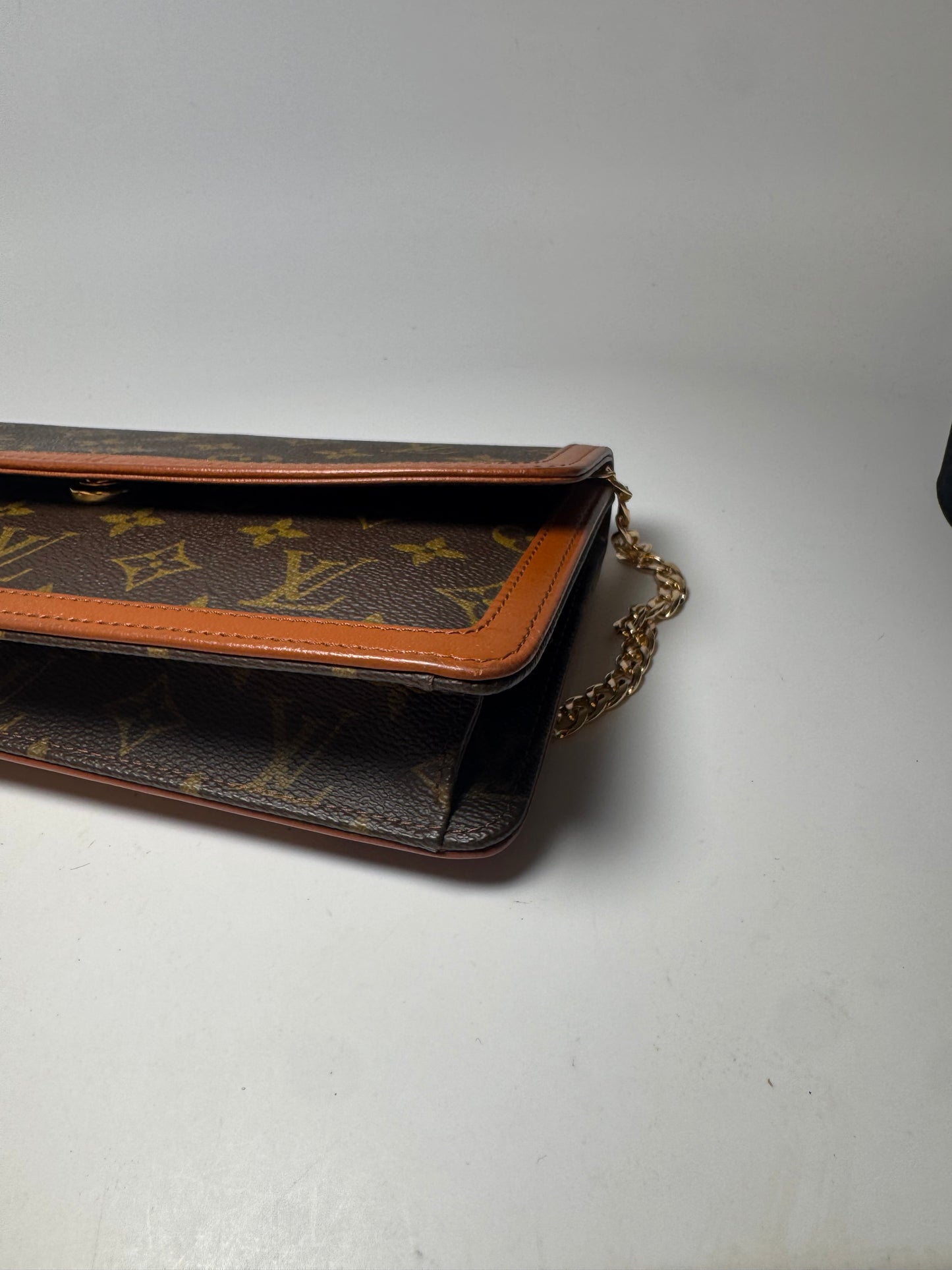 Louis Vuitton Pochette Dame Clutch PM in Monogram