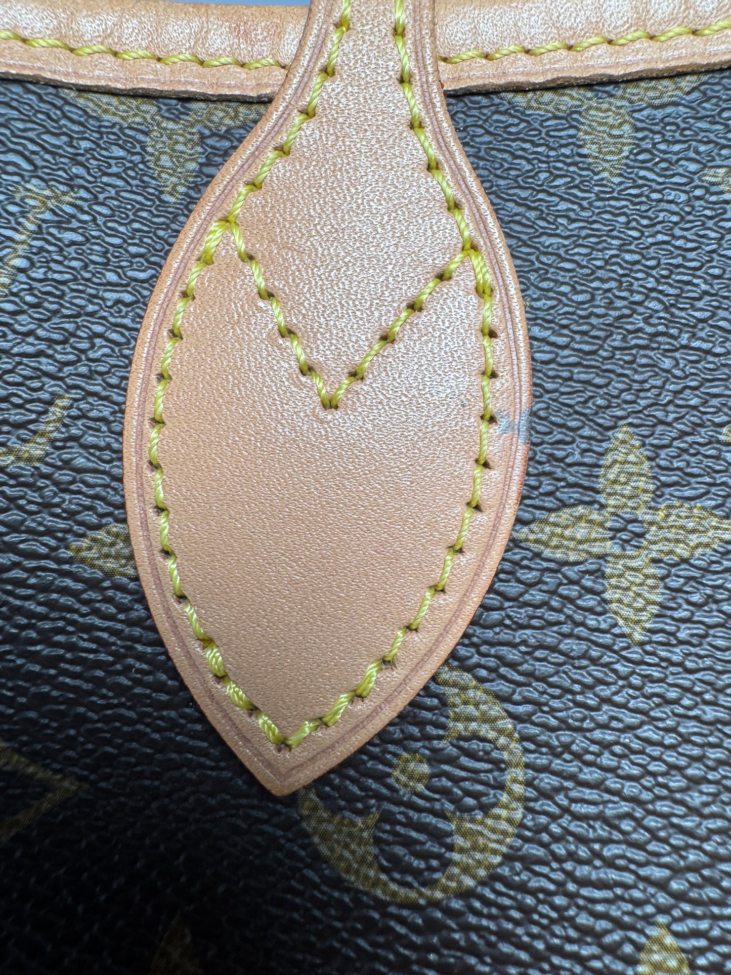 Louis Vuitton Neverfull MM Monogram Pivoine Interior – 2020 France