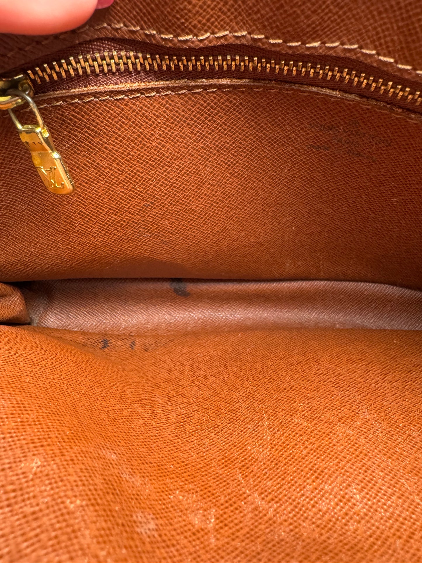 Louis Vuitton Marly Draggone Clutch/Pouch W/Wristlet Monogram Made in France in February 2001