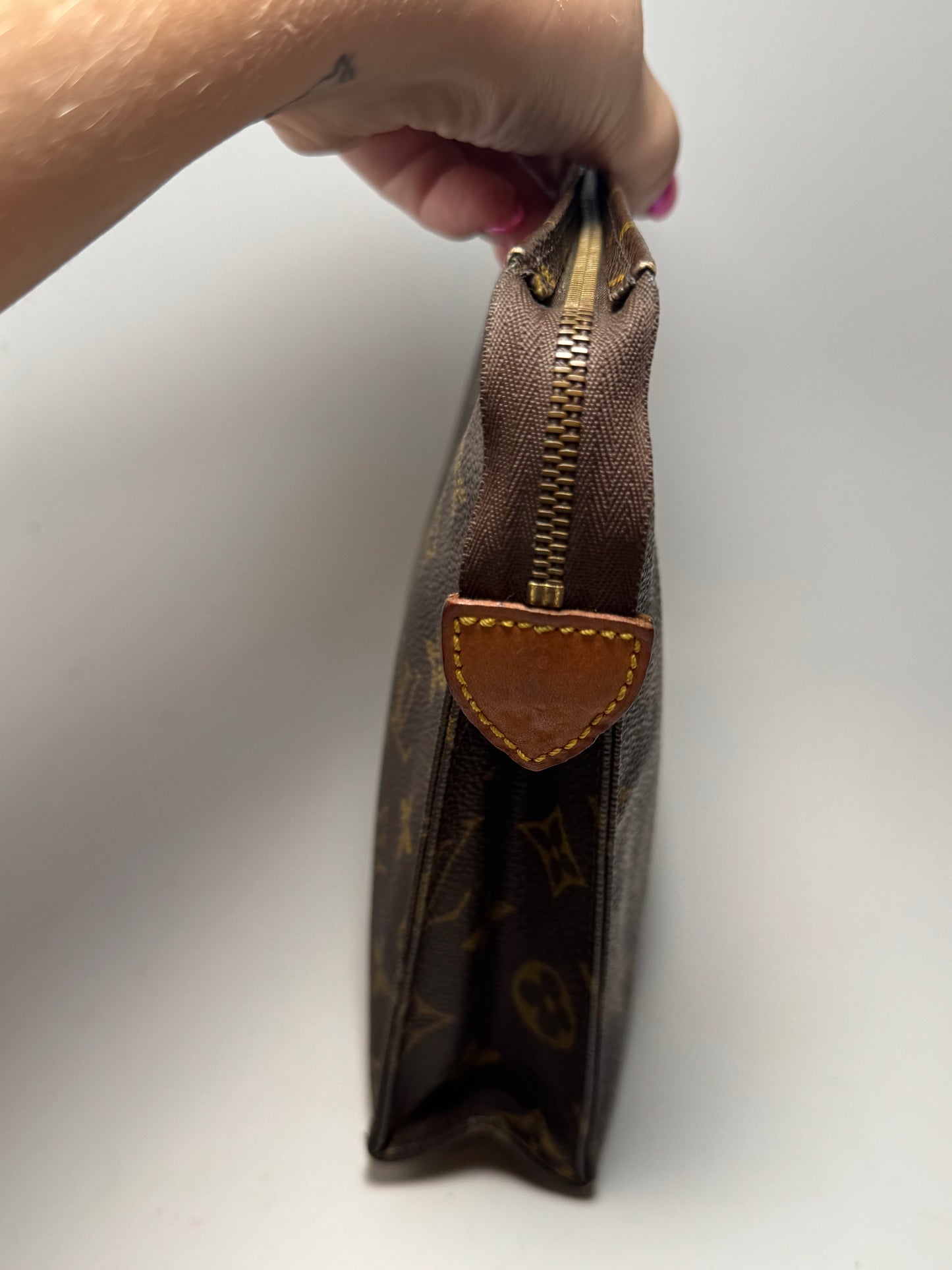 Louis Vuitton Toiletry 26 Pouch Monogram Makeup Bag