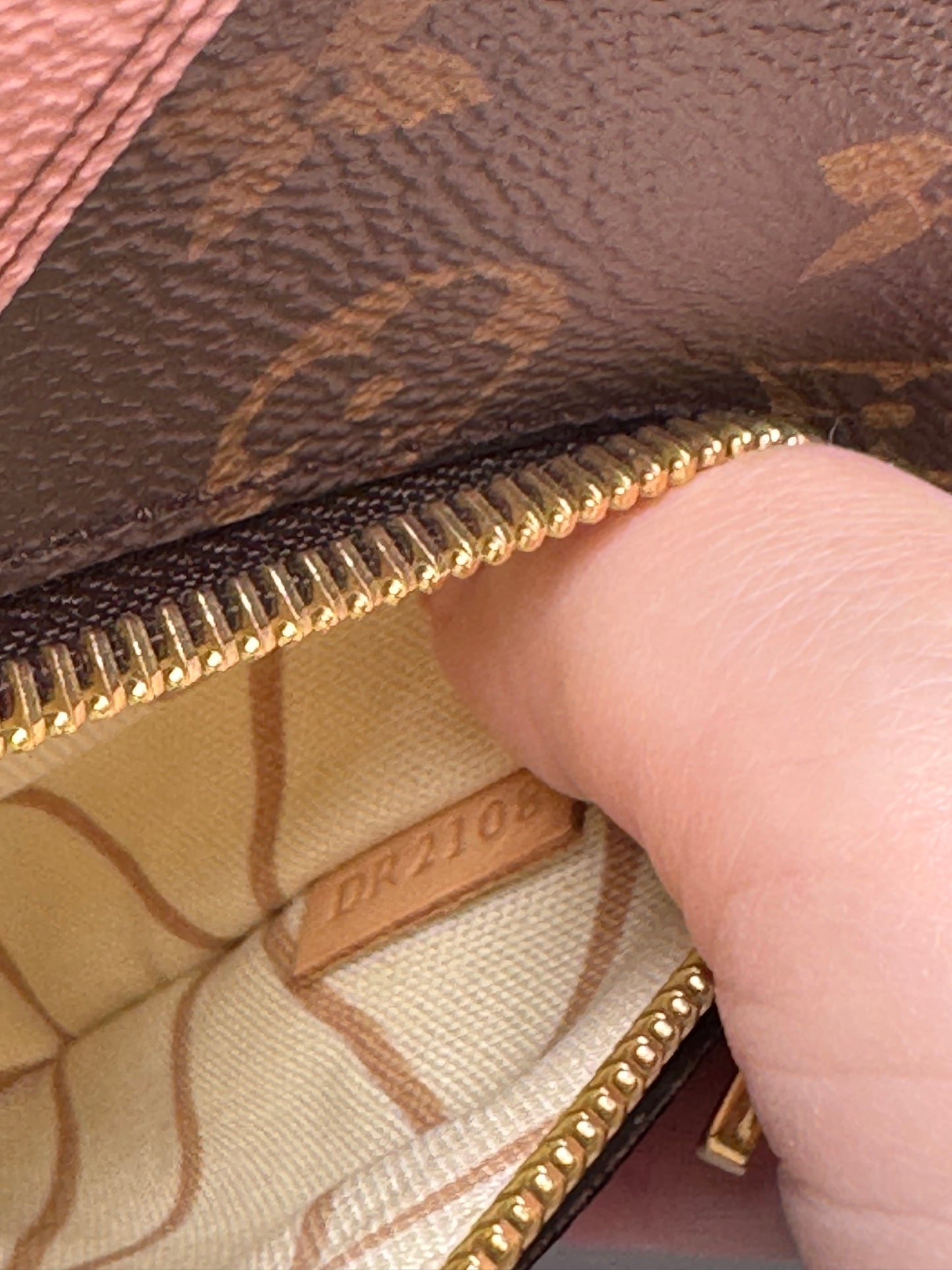 Louis Vuitton Monogram Summer Trunks Pochette Metis Crossbody