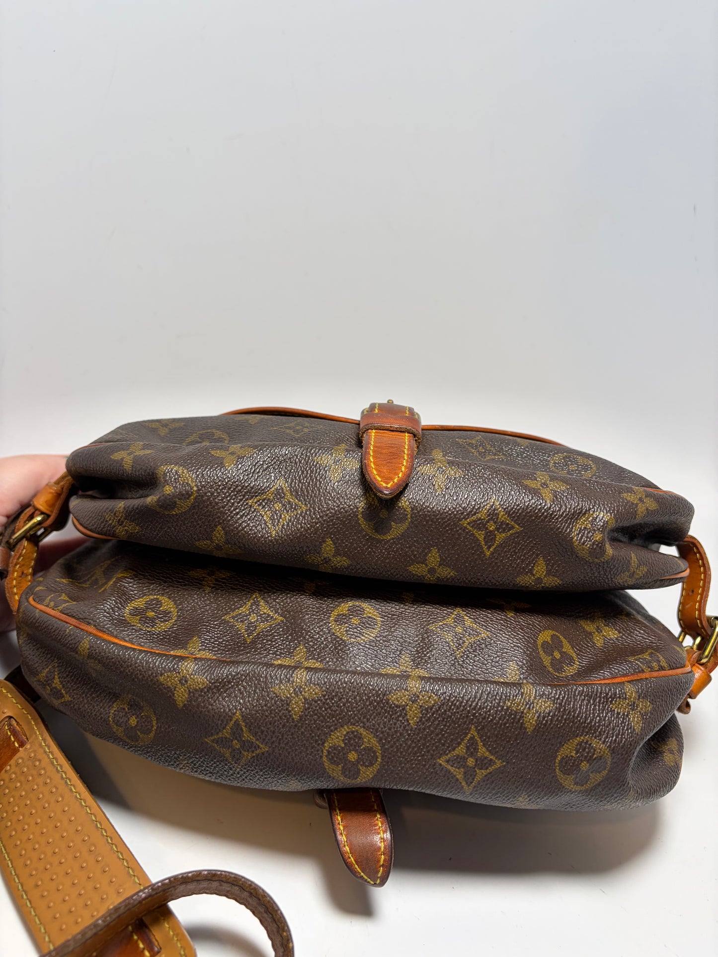 Louis Vuitton Samur 30 Monogram Crossbdoy