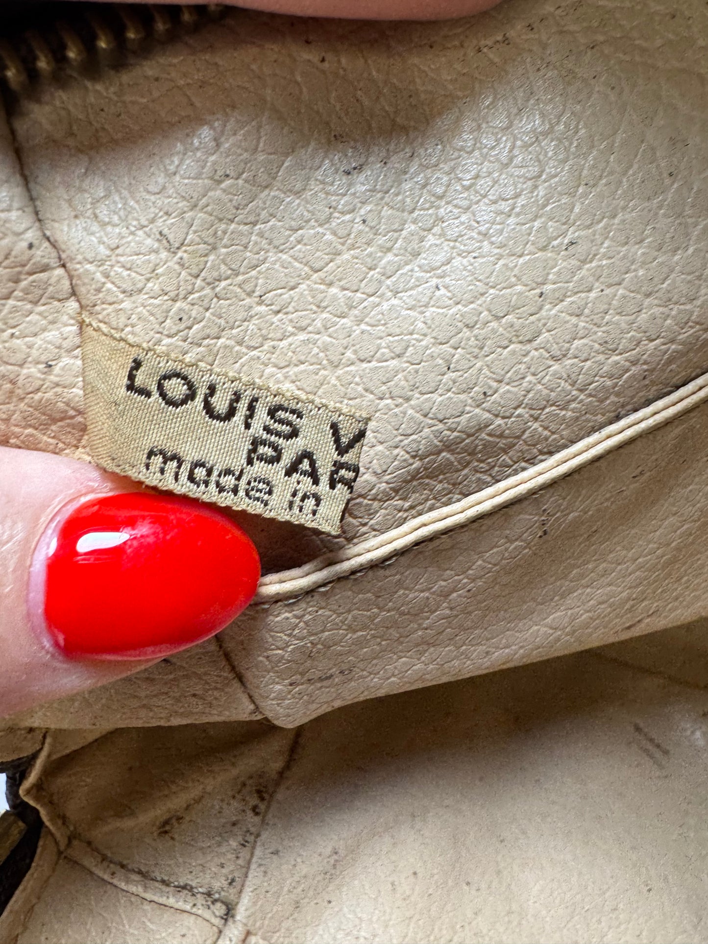 Louis Vuitton Trousse 28 Toiletry Bag Monogram