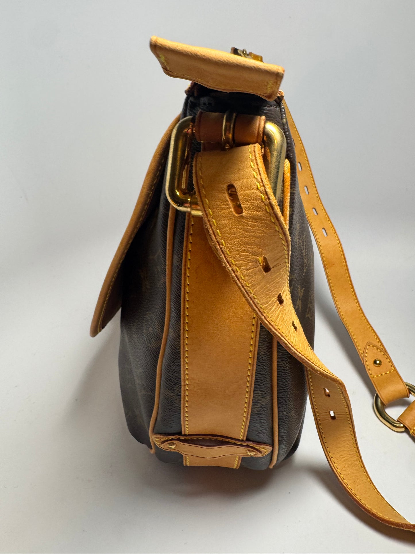Louis Vuitton Tulum GM 2Way Crossbody/Shoulder Bag Monogram