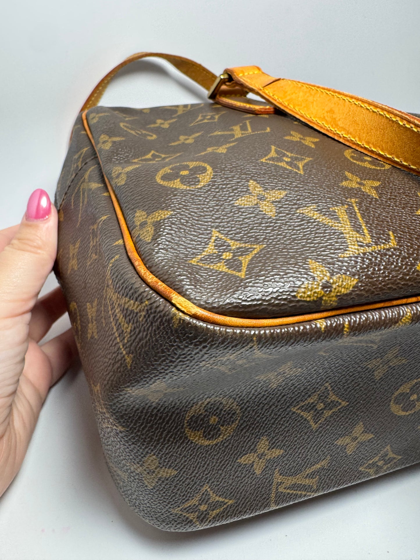 Louis Vuitton Cite GM Monogram Shoudler Bag