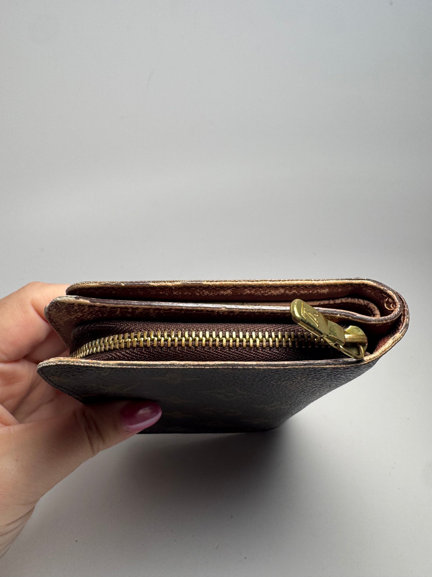 Louis Vuitton Porte Papier Wallet/Passport Holder in Monogram Made in France January 2001