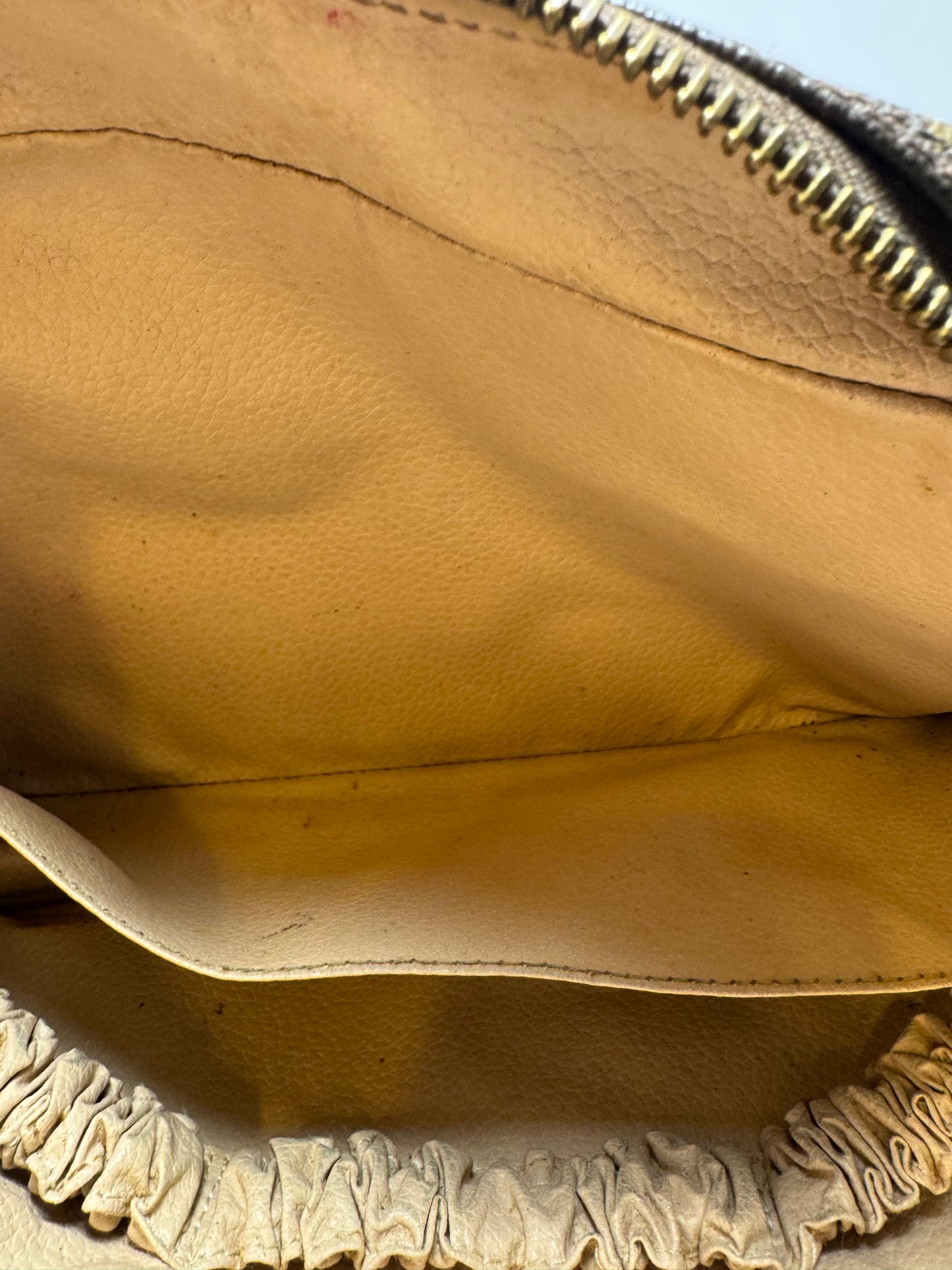 Louis Vuitton Trousse 28 Monogram Makeup Bag/Toiletry Bag