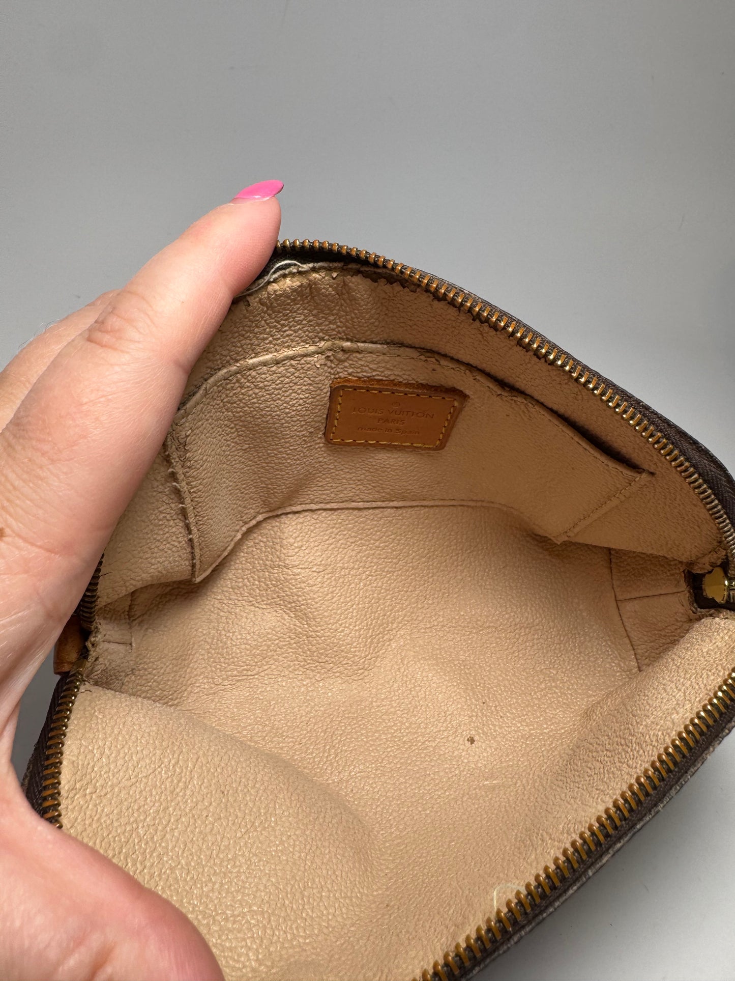 Louis Vuitton Cosmetic Pouch Monogram, November 2001