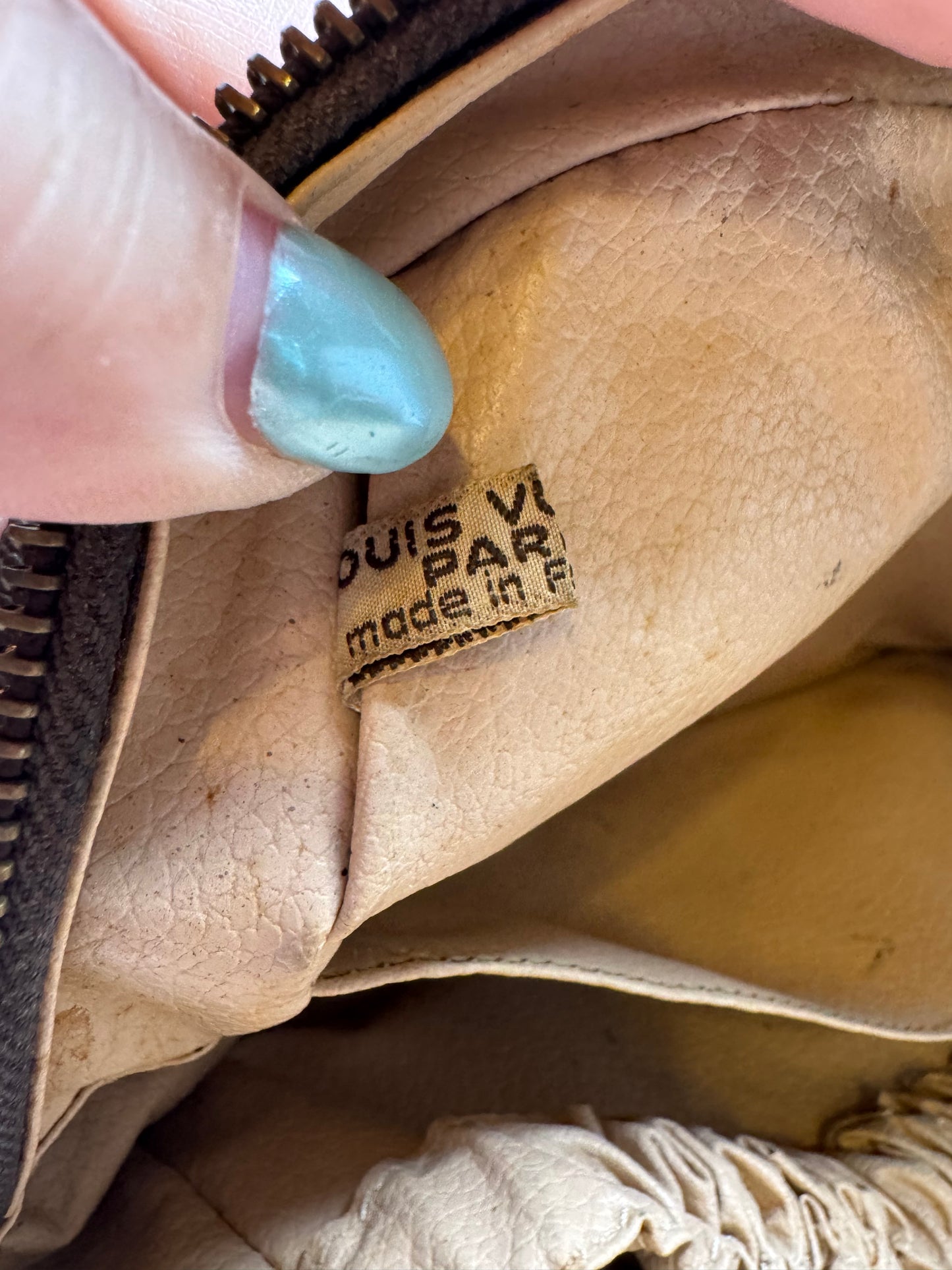 Louis Vuitton Trousse 28 Monogram Makeup Bag/Toiletry Bag