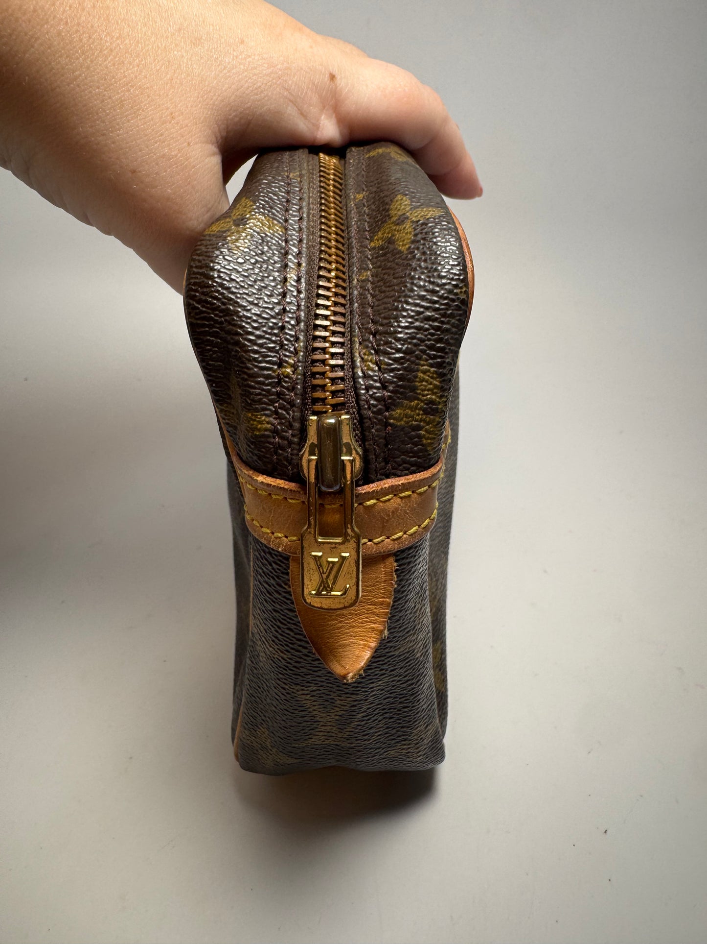 Louis Vuitton Compeigne 23 Travel Pouch/Clutch