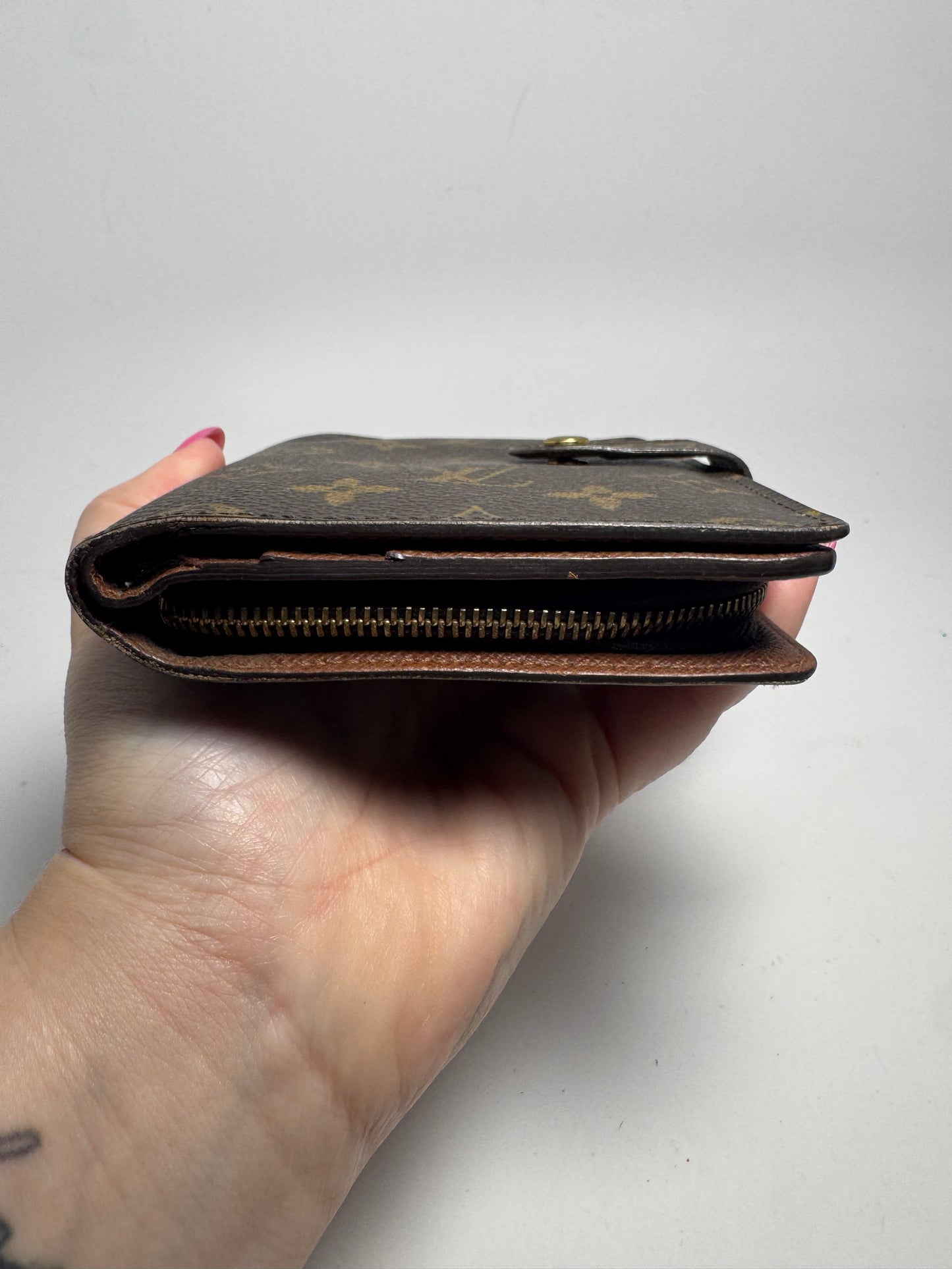 Louis Vuitton Porte Papier Wallet/Passport Holder in Monogram Made in France October 2006