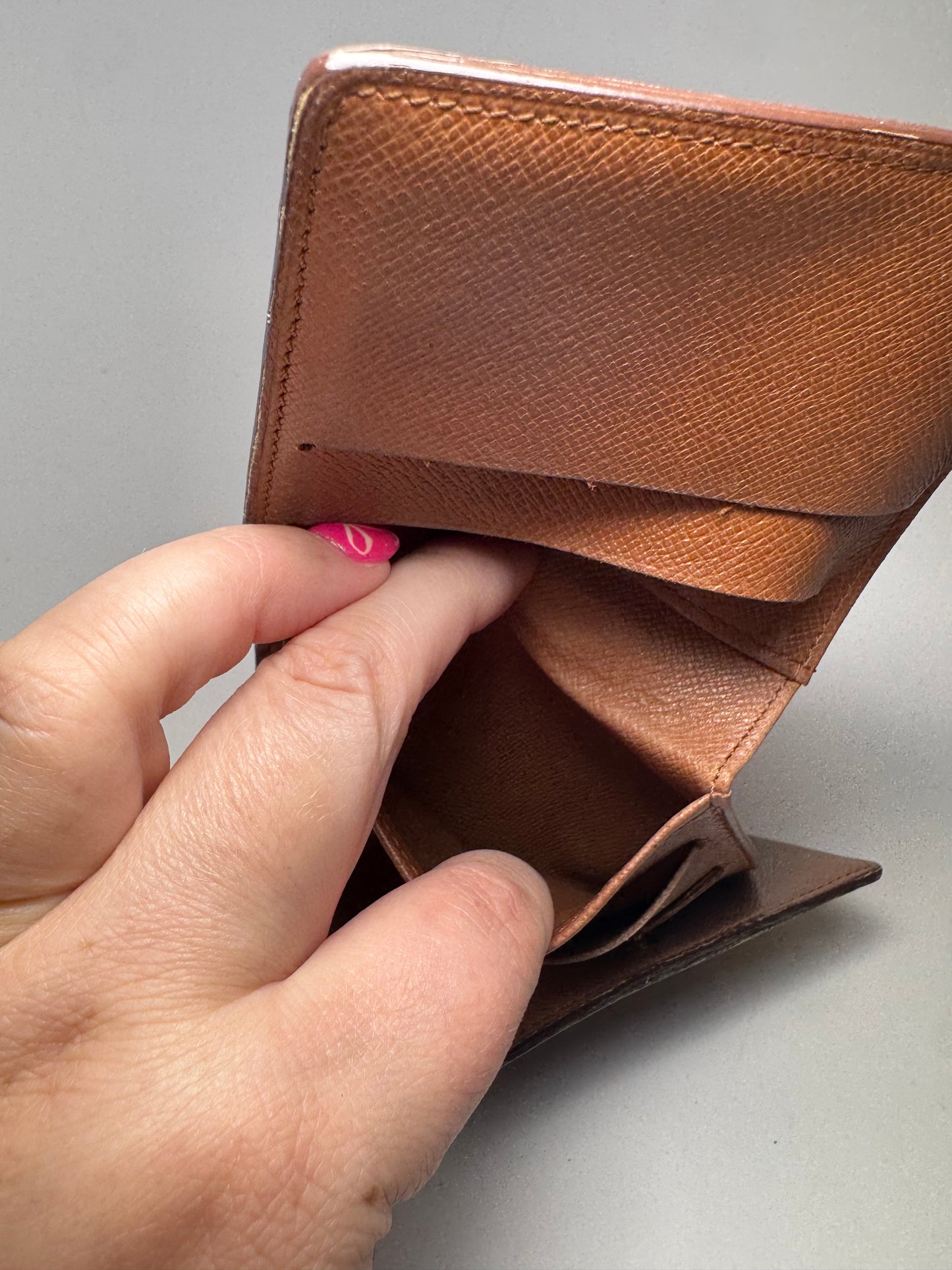 Louis Vuitton Monogram Elise Trifold Wallet