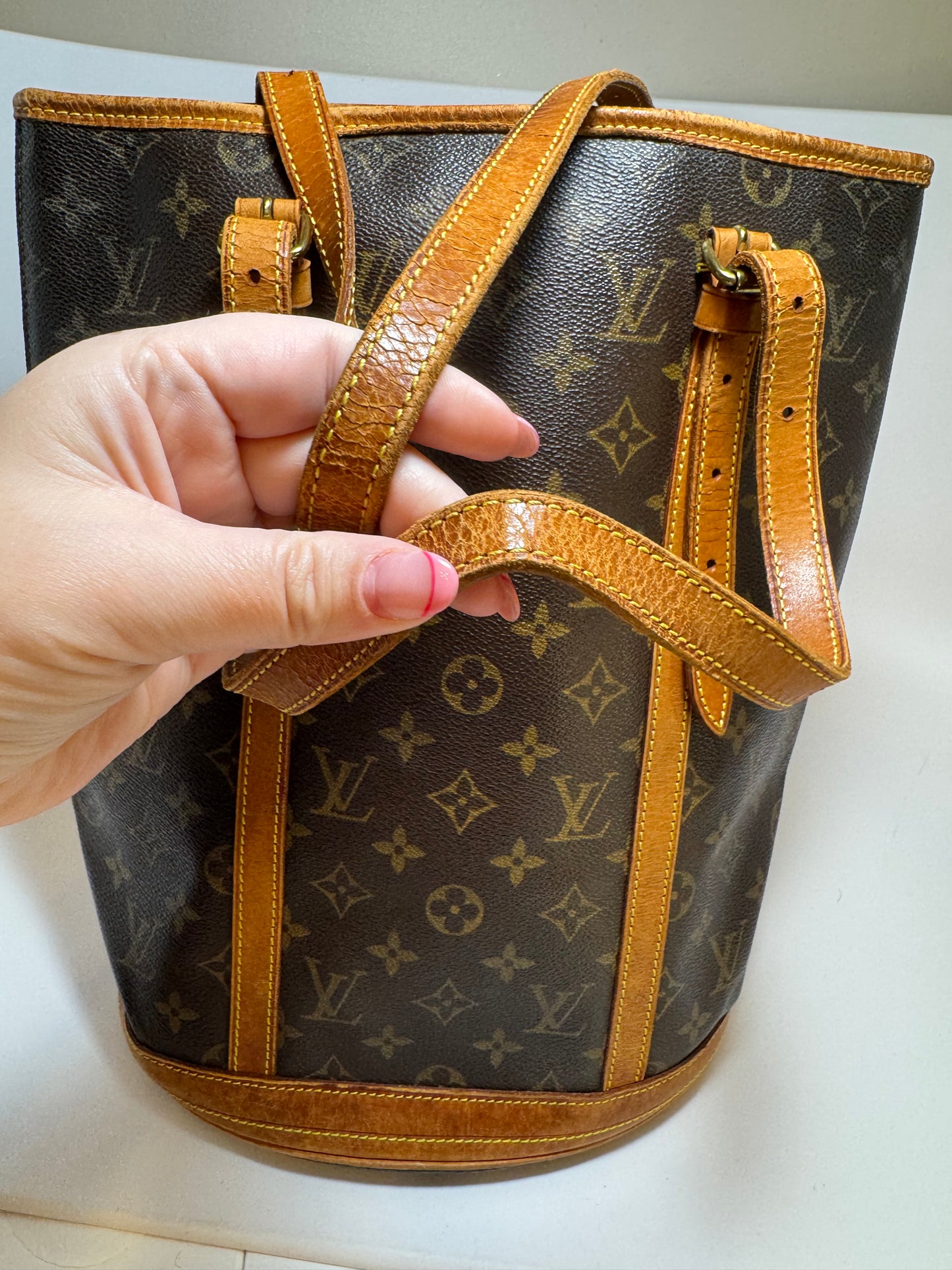 Louis Vuitton Bucket GM Monogram Tote Bag – Made in France