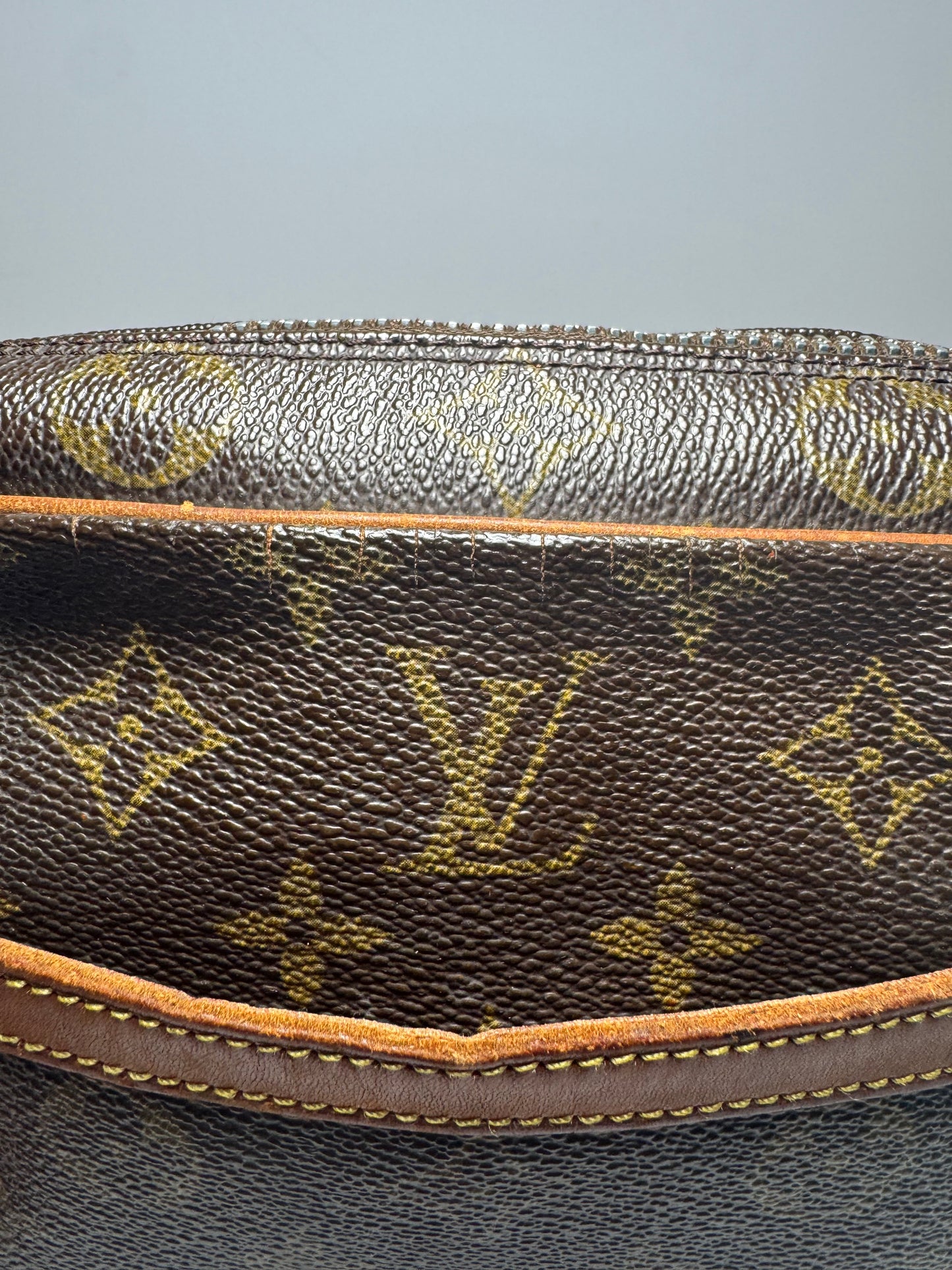 Louis Vuitton Compeigne 23 Monogram Toiletry Bag/Clutch