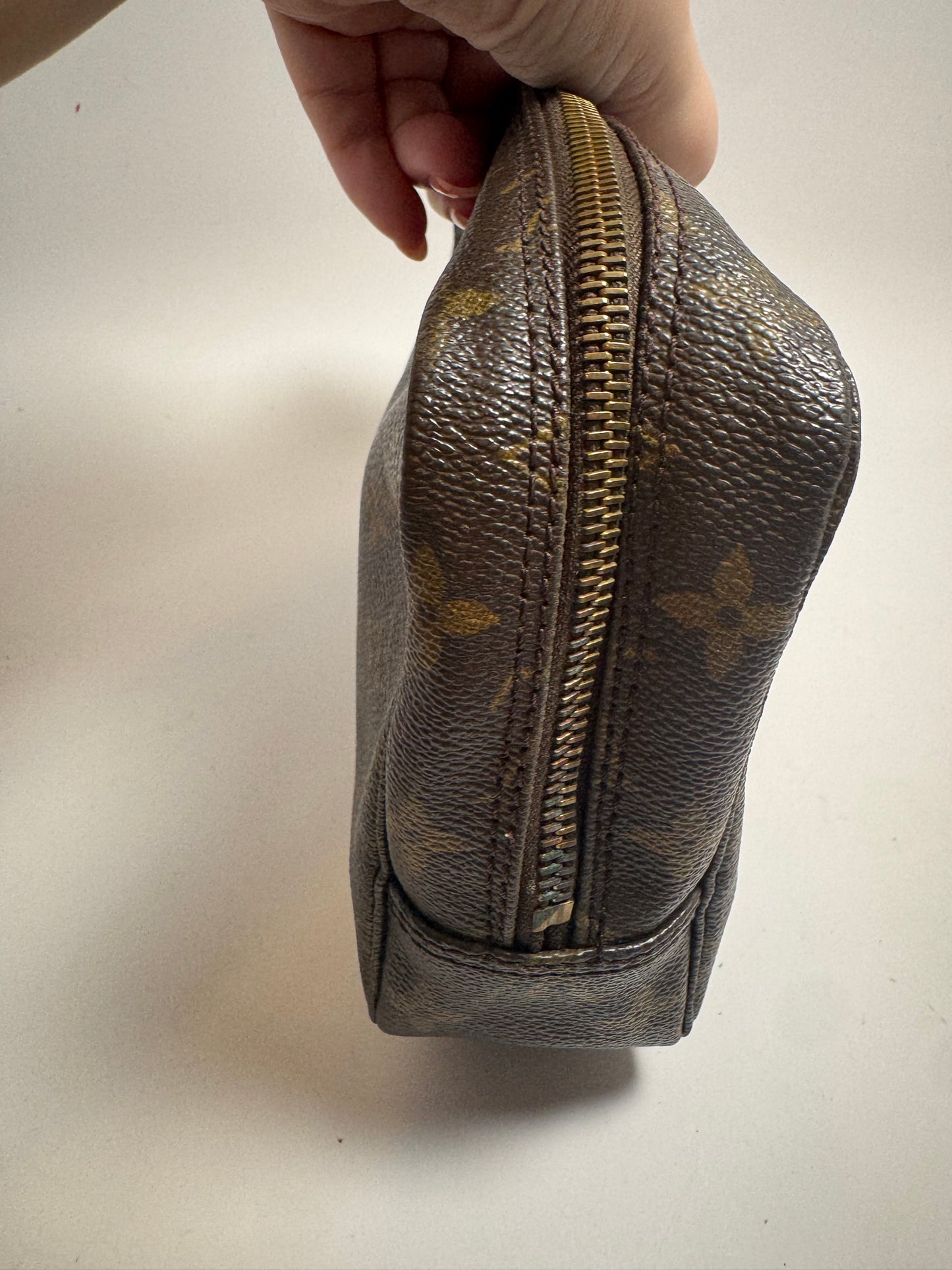 Louis Vuitton Trousse 23 Monogram Cosmetic Case/Toiletry Bag