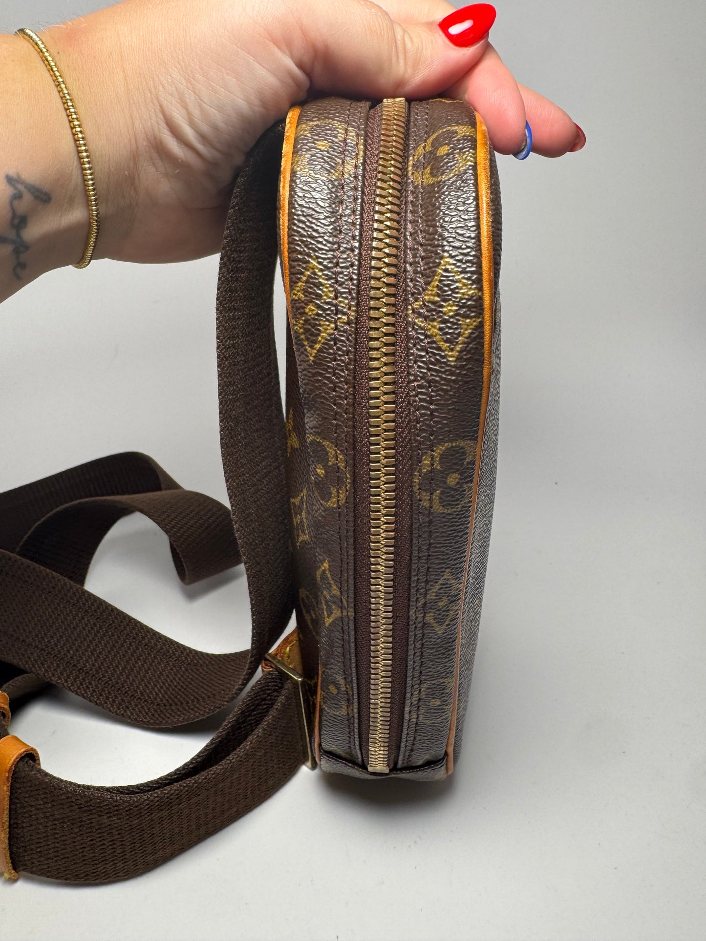 Louis Vuitton Pochette Gange Monogram Bum Bag/Sling Bag in Monogram