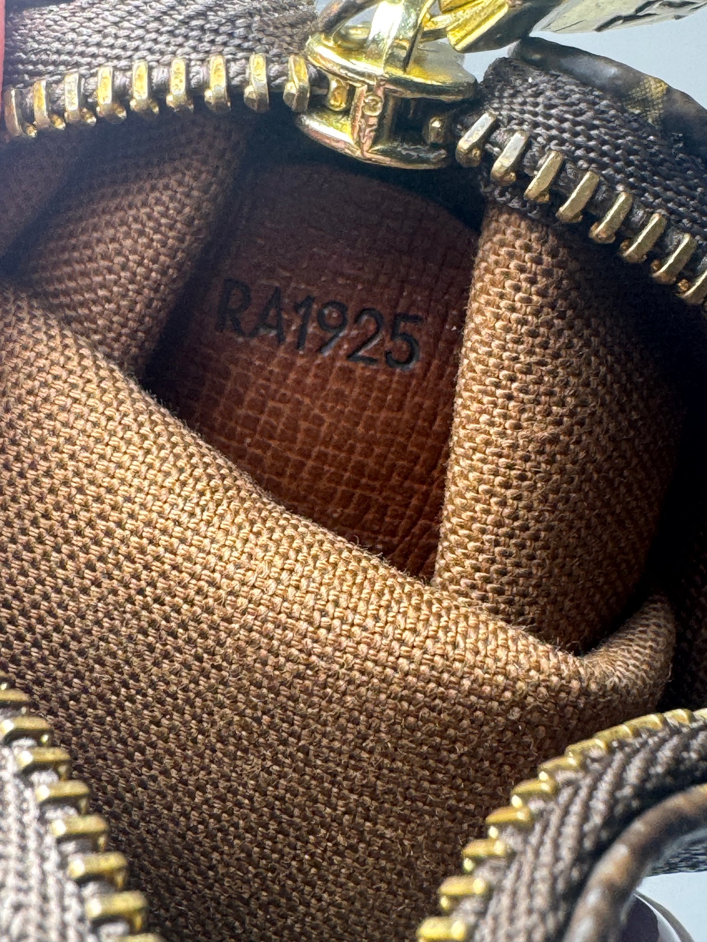 Louis Vuitton Mini Golf Ball Holder/Cosmetic Case