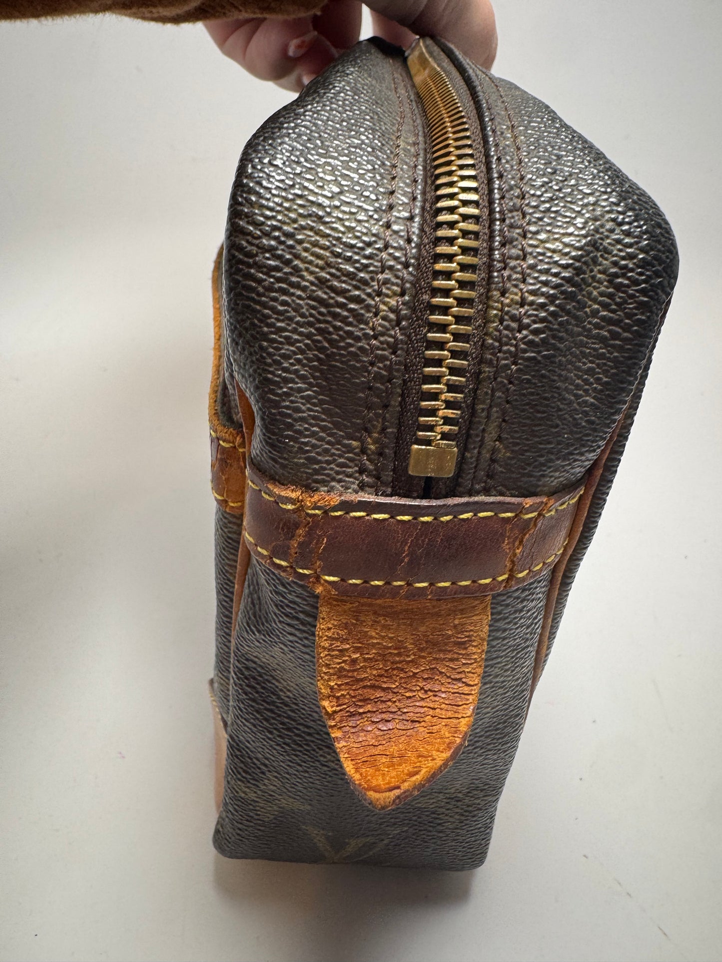 Louis Vuitton Compeigne 28 Monogram Clutch