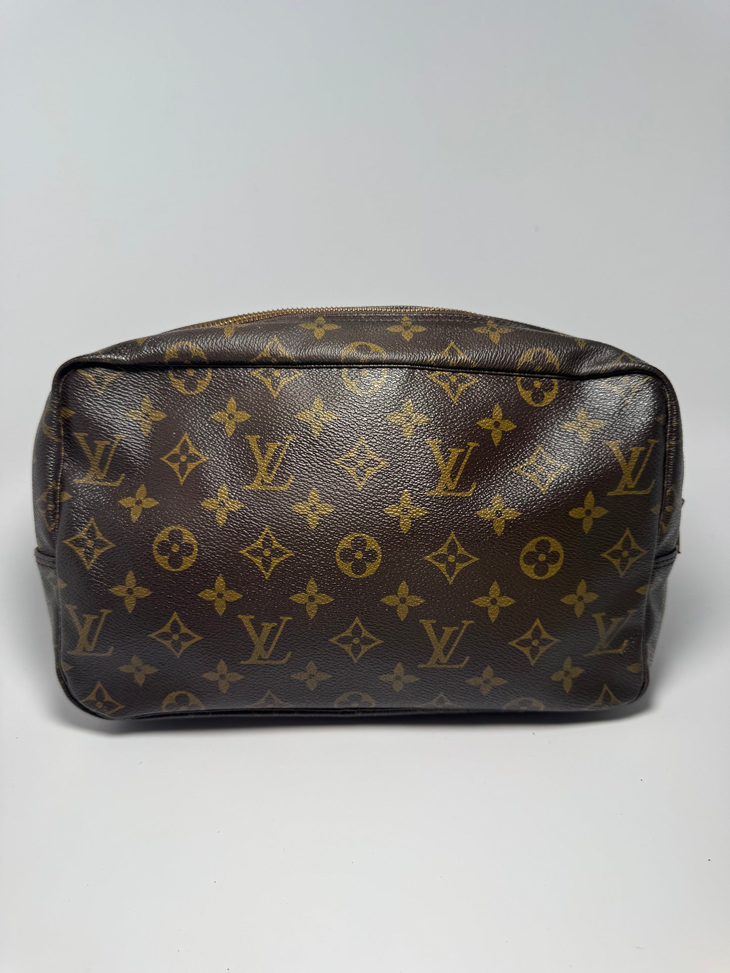 Louis Vuitton Toilette 28 Pouch/Makeup Cosmetic Bag Monogram March 1995 in France Vintage
