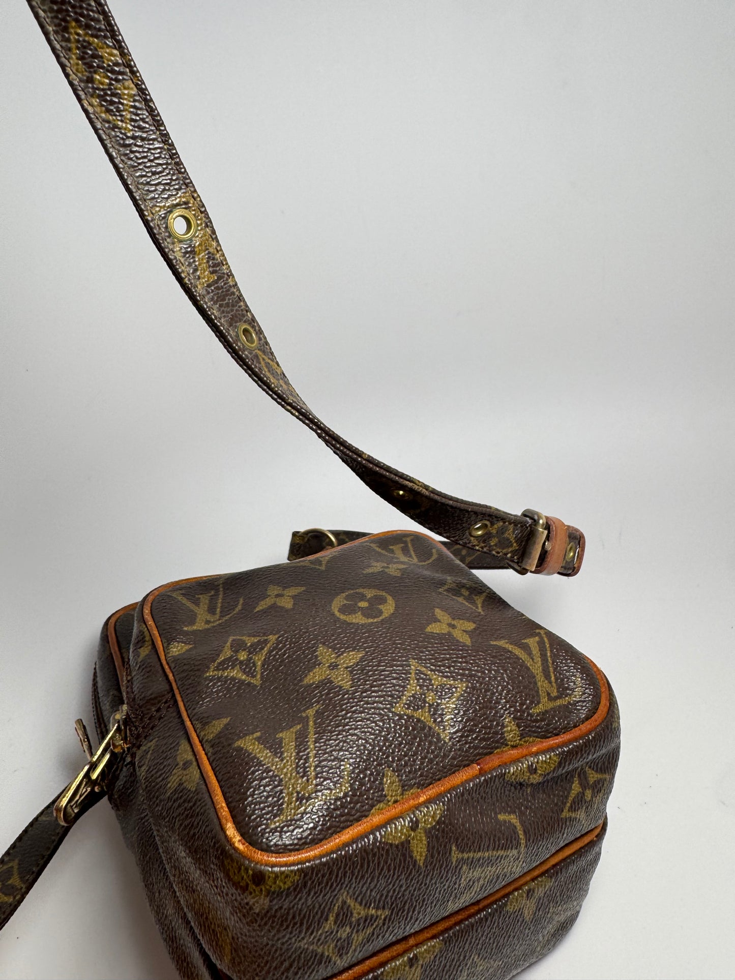 Louis Vuitton Mini Amazon Monogram Crossbody – 1987